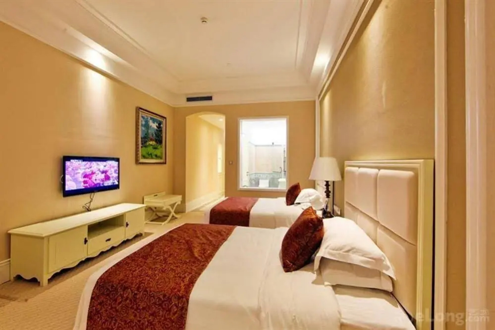 Yantai Blue Sky Hotel