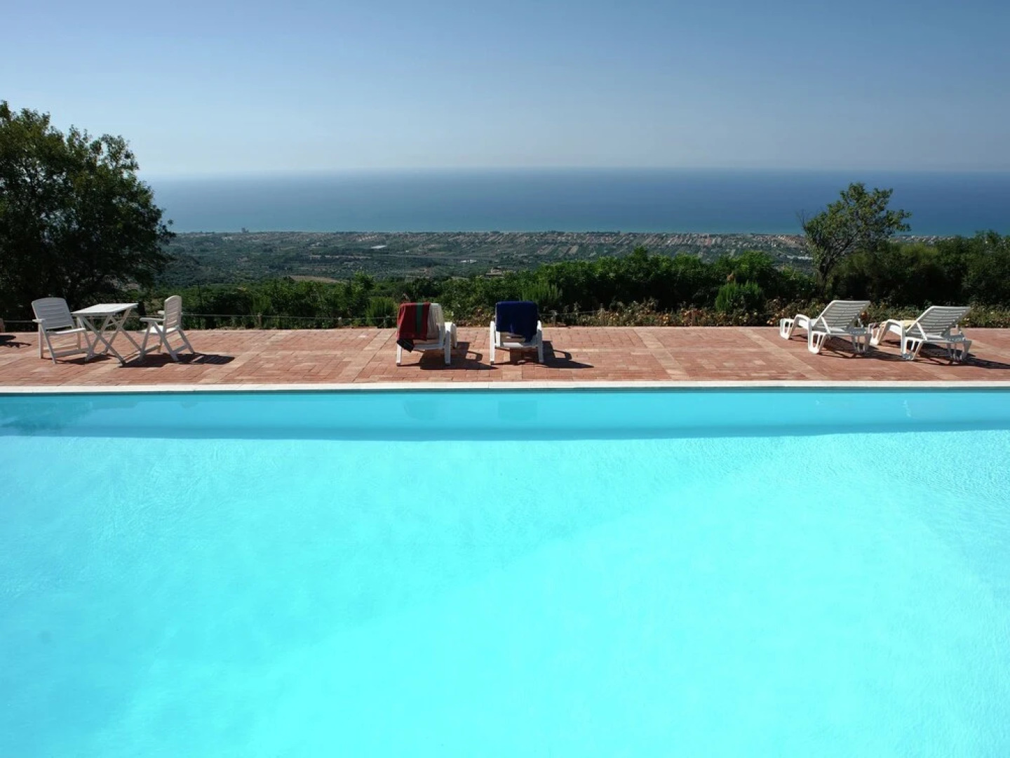 Beautiful Villa With Large Garden, Pool and Breathtaking Views