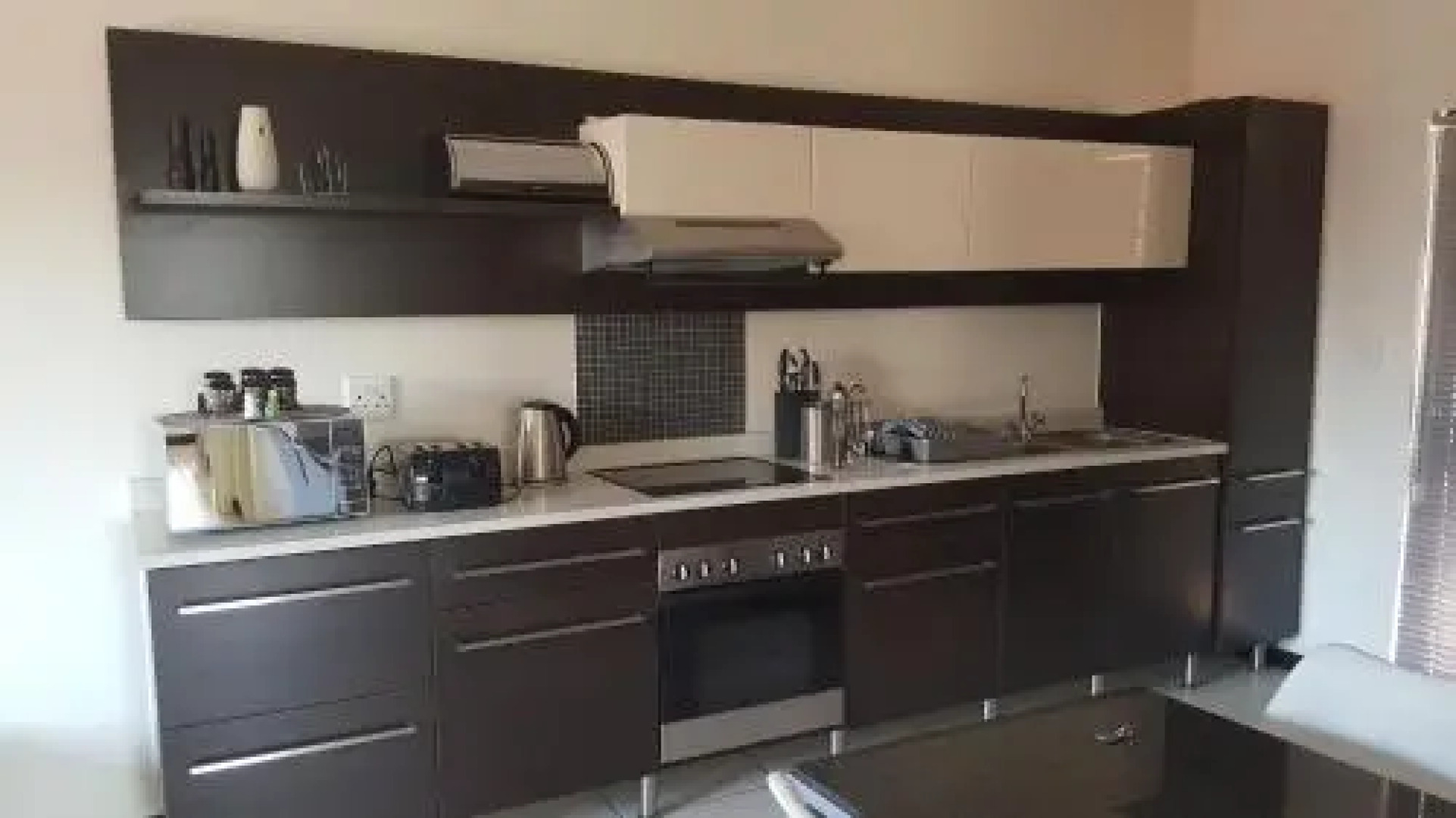 Strelitzia Apartment