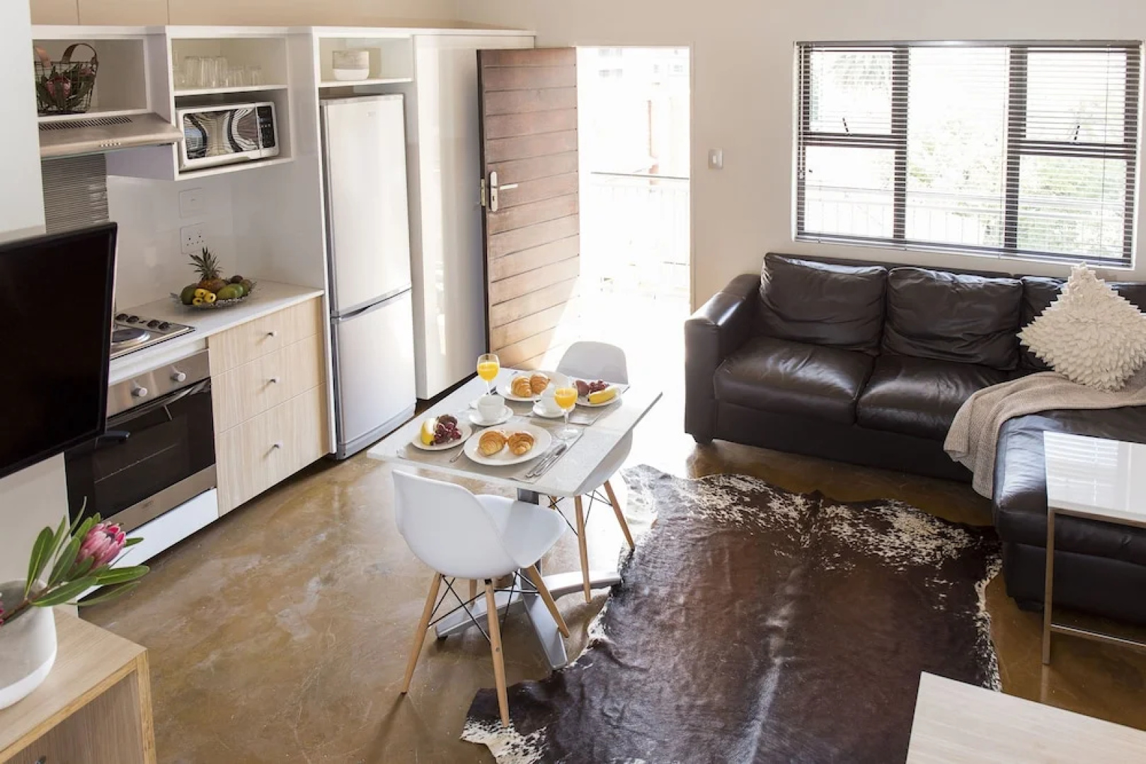 Akanani Apartments