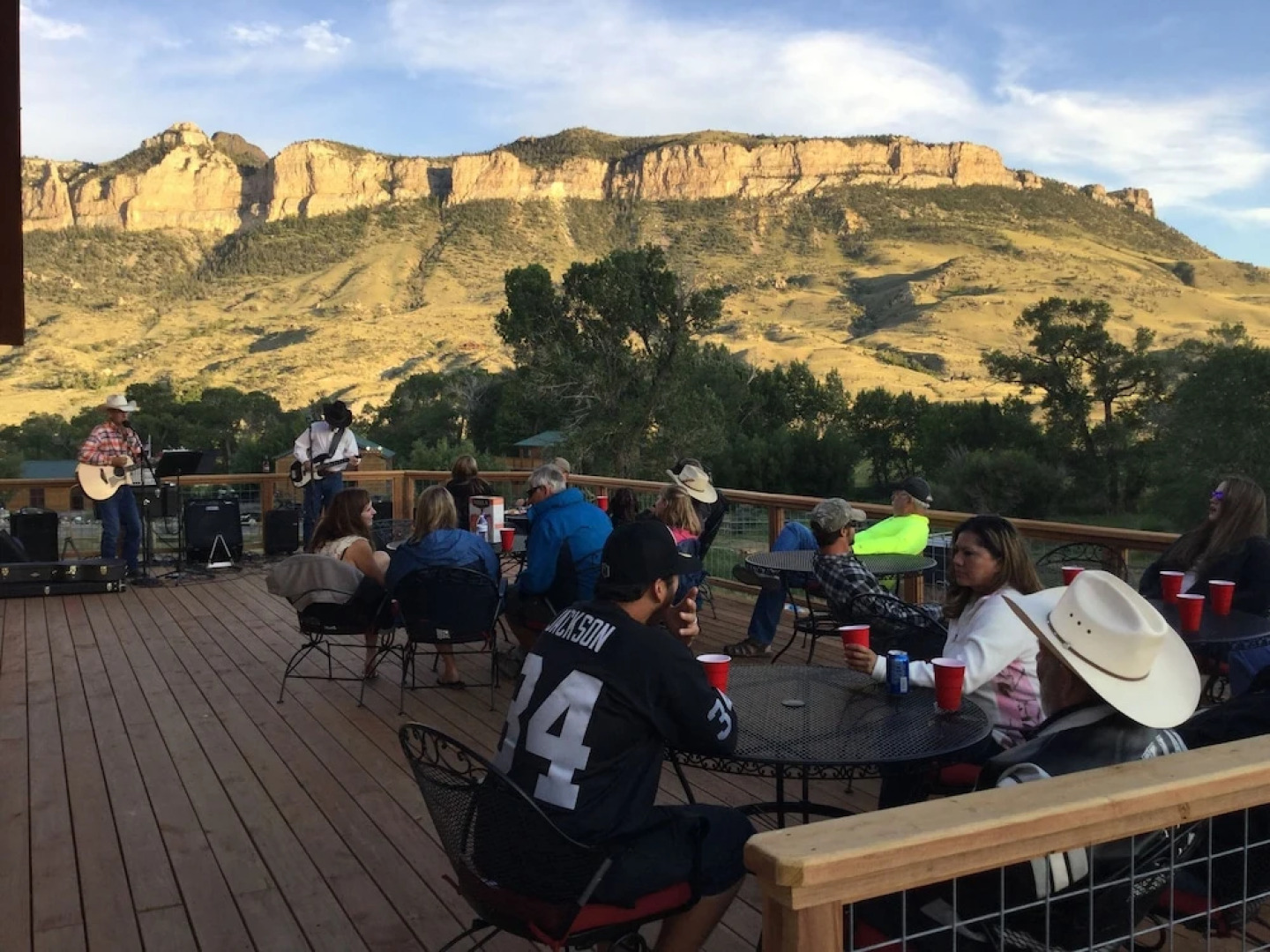 Eycat Lodging Company