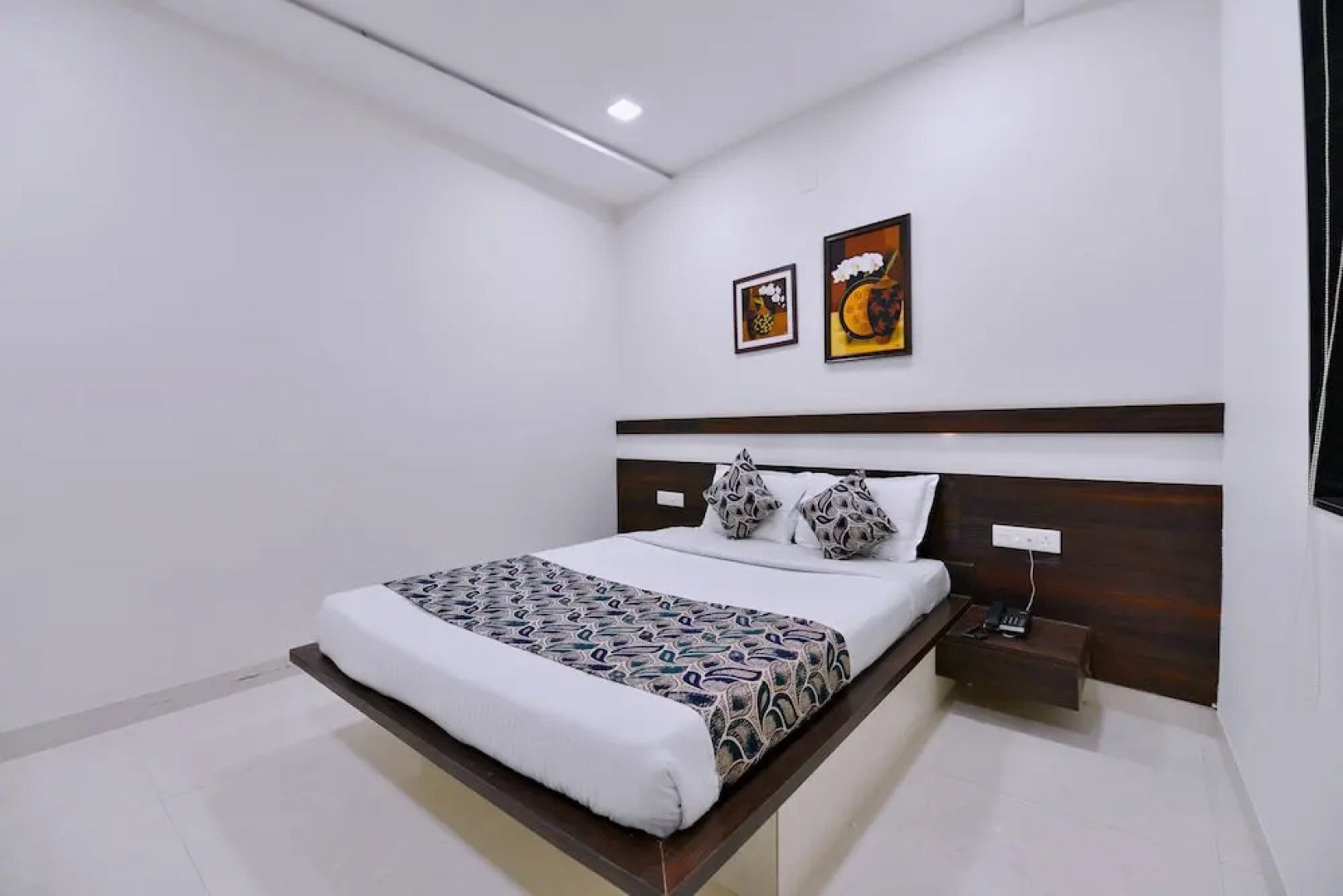 OYO 8022 Hotel Sunil Inn