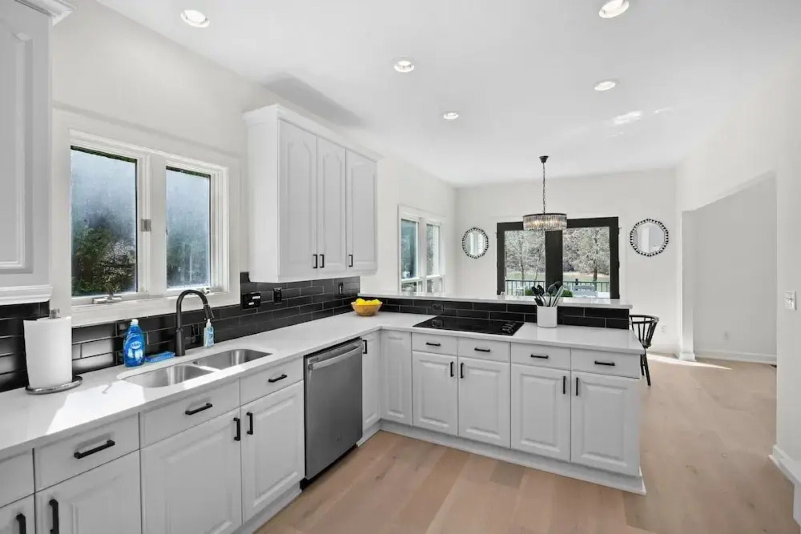 Knotty Pines by Avantstay Lake Views Renovated