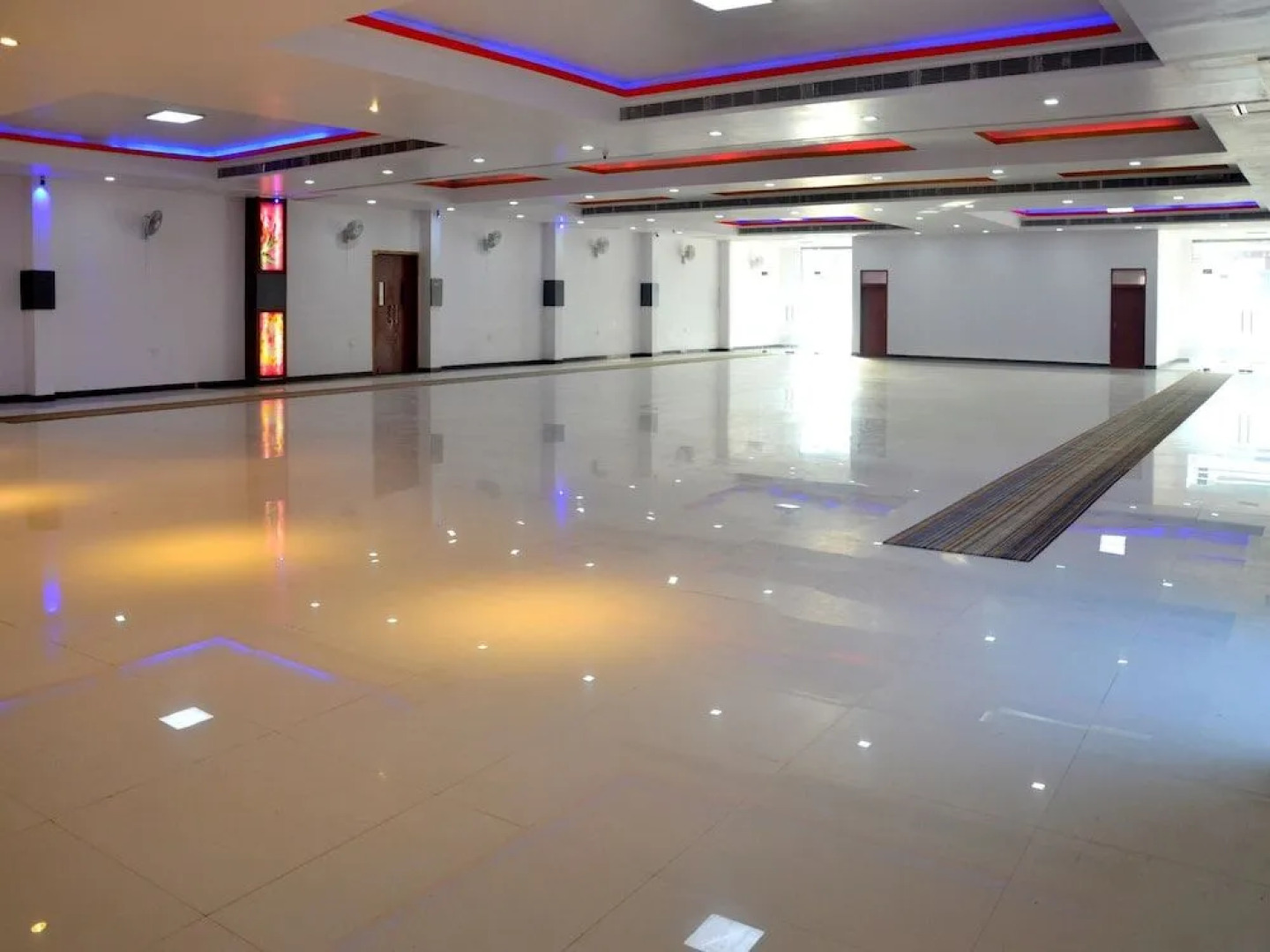 OYO 4308 Hotel Zaarang Inn