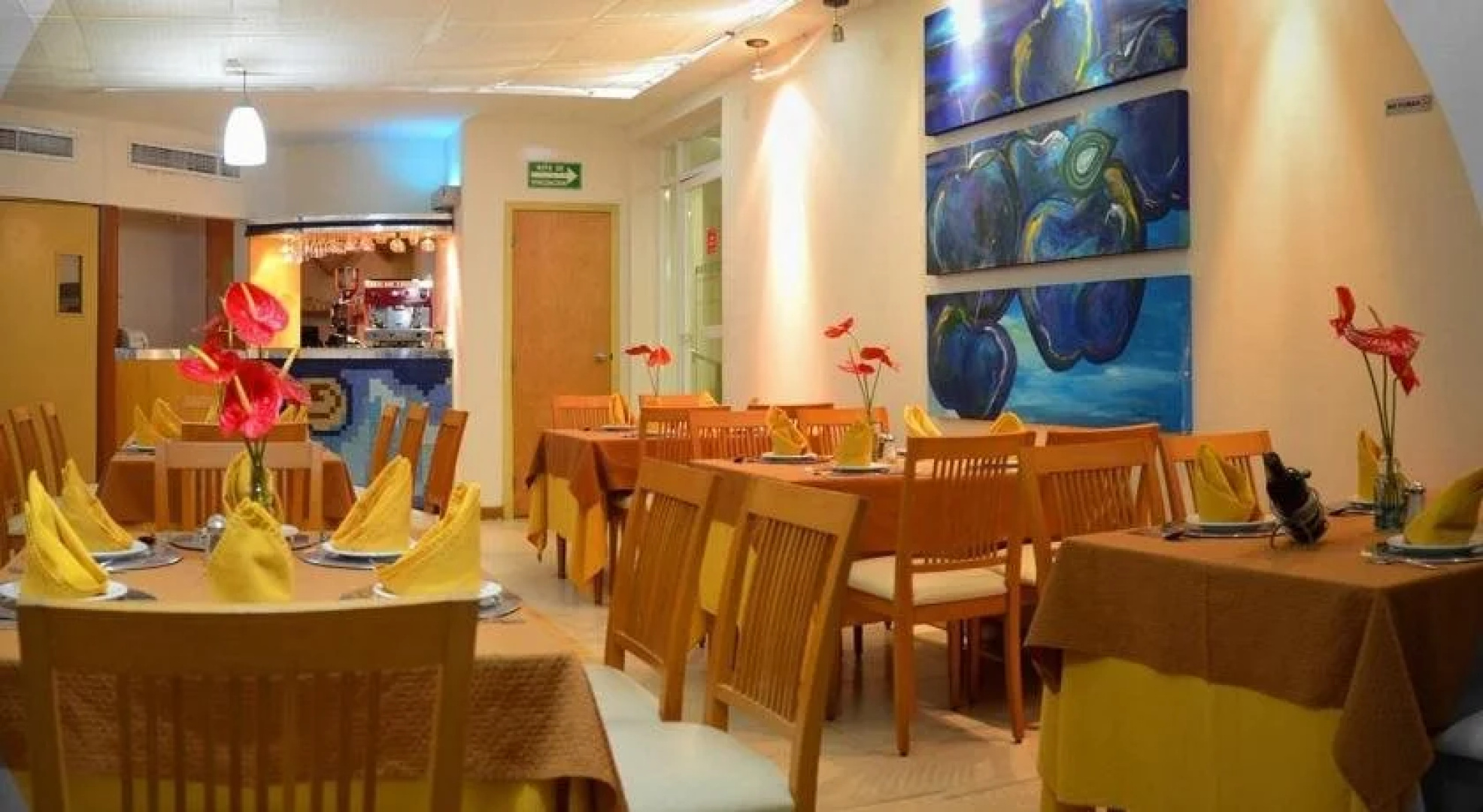 Angeles Suites Hotel