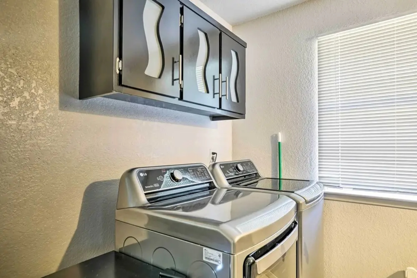 Cozy Las Cruces Apt on Pecan & Horse Farm!