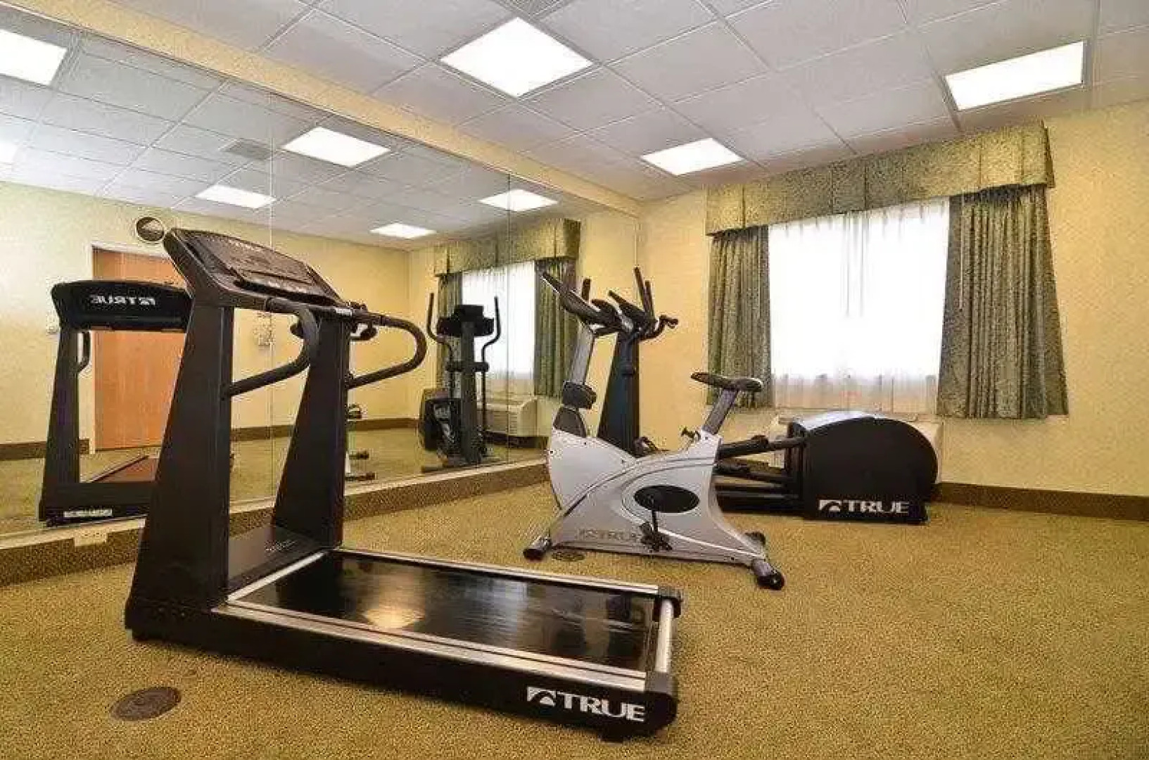 Best Western Napoleon Inn & Suites