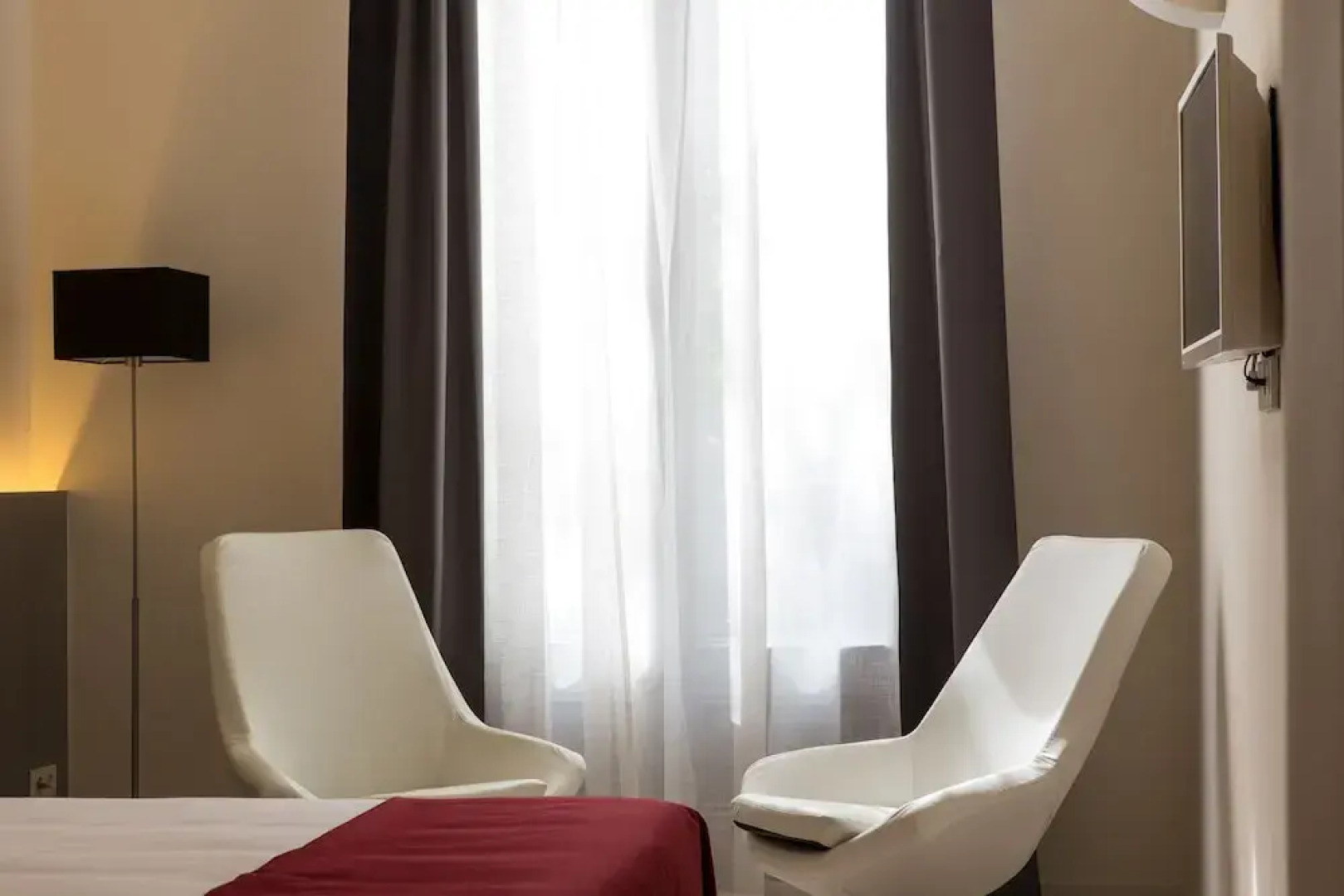 Izaila Plaza Catalunya