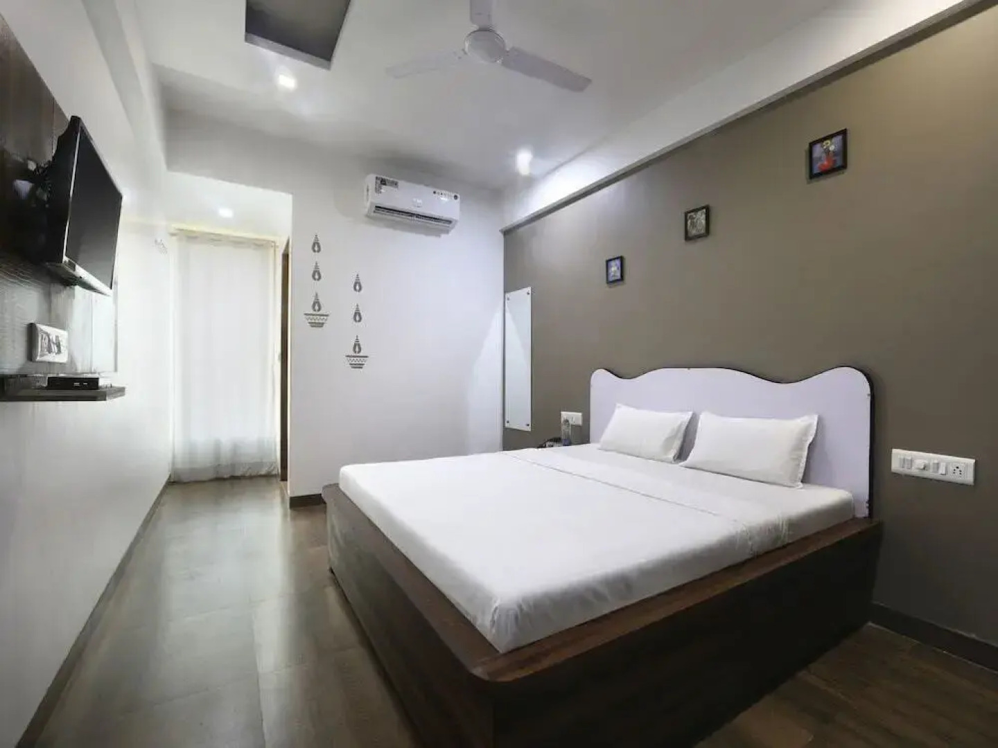 White House Beach Resort by OYO Rooms