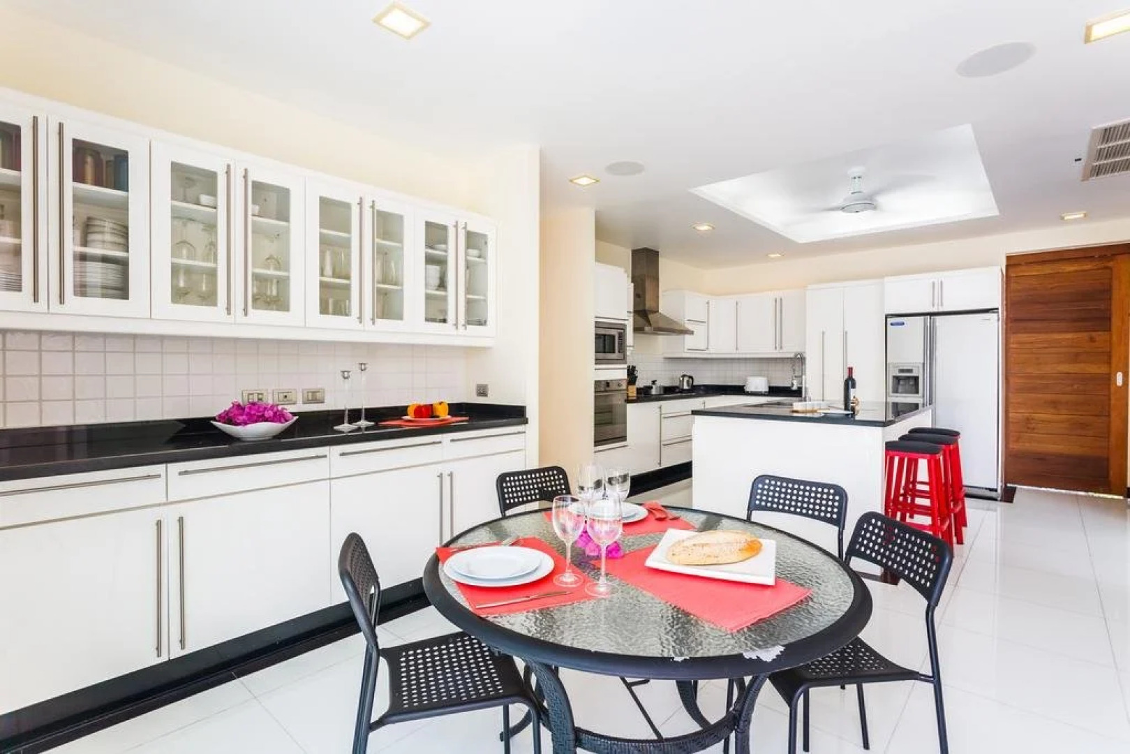 Kyerra Villa by Lofty