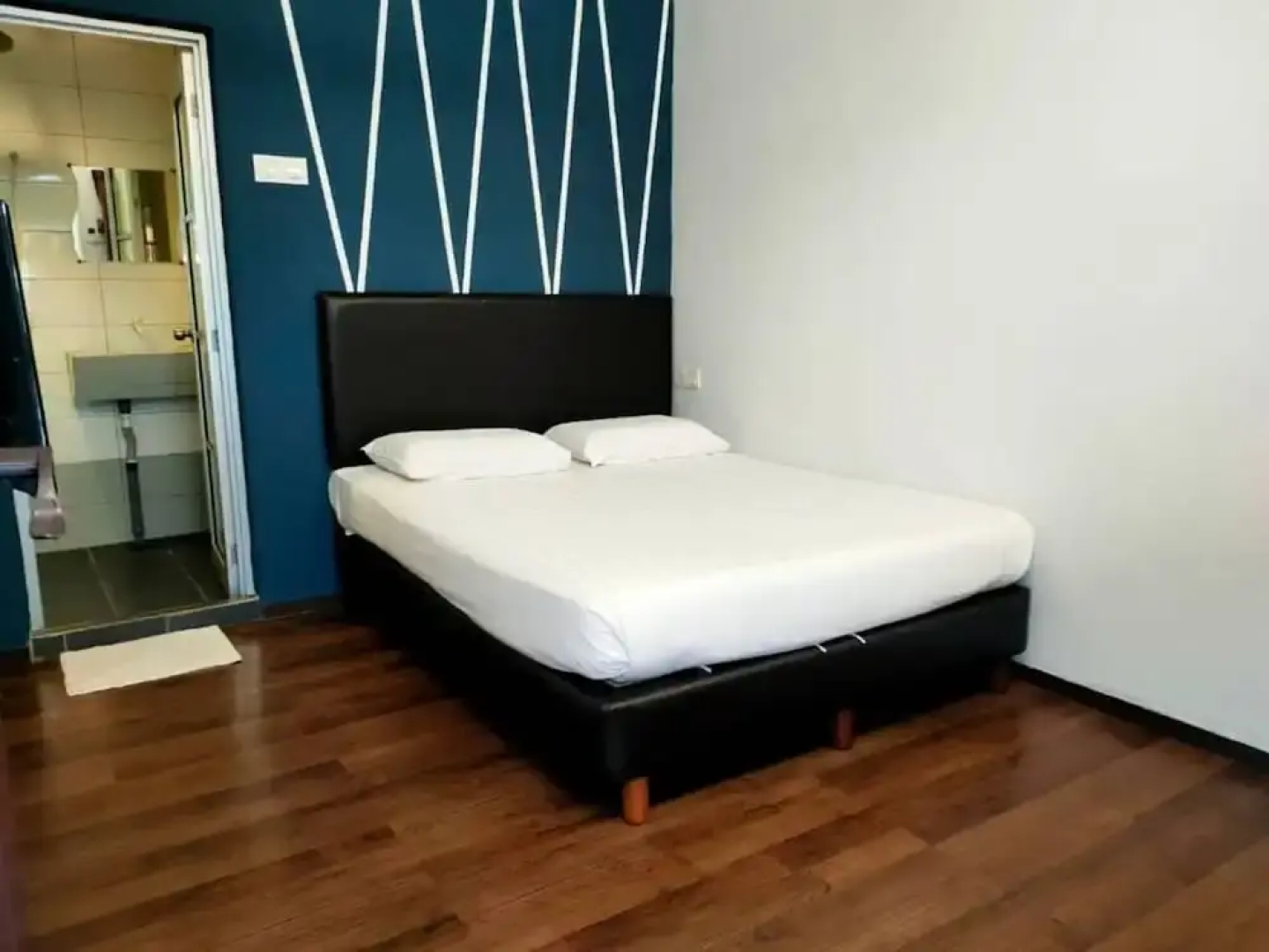 Sea Lion Pulau Ketam Bungalow Homestay