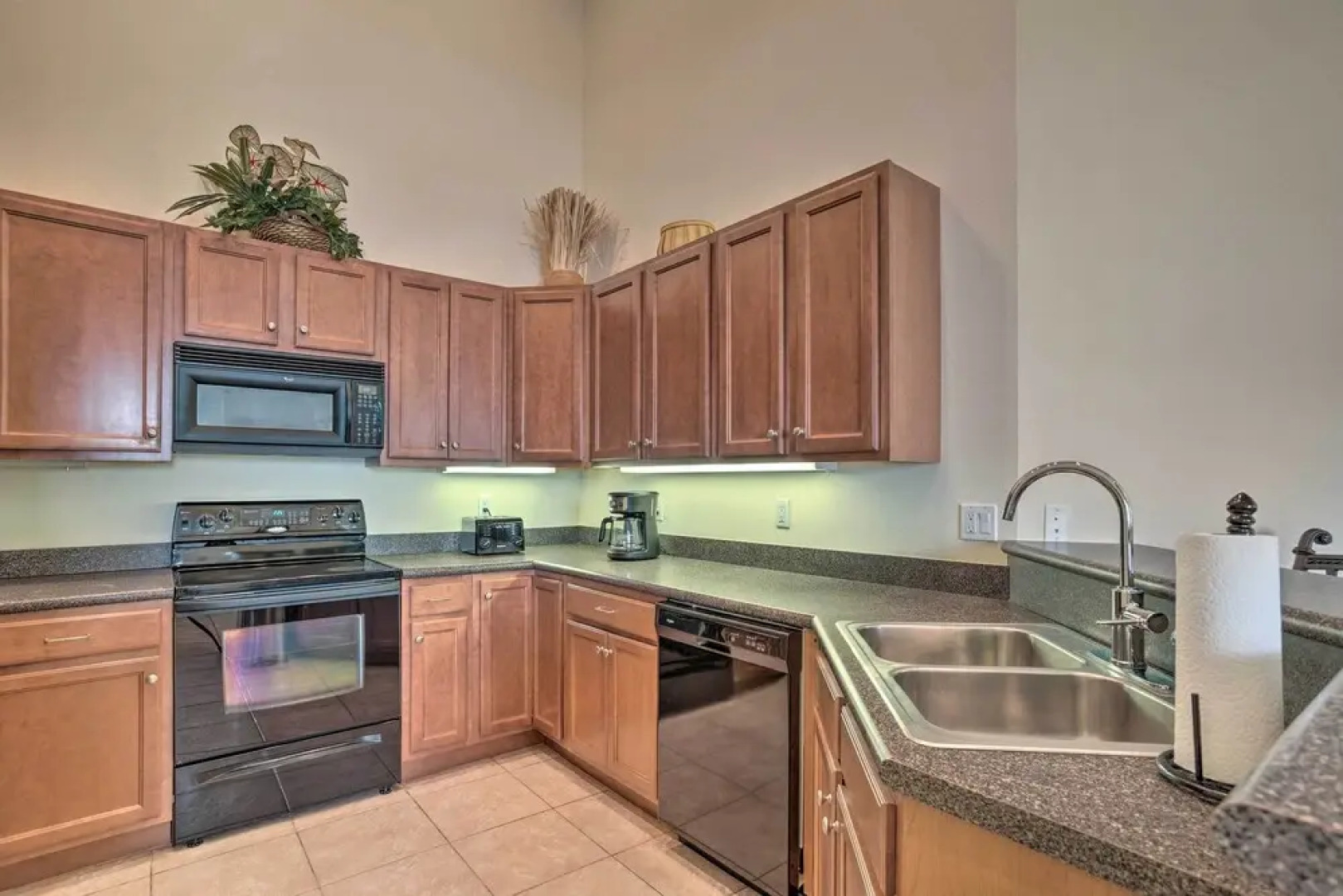 Port St Lucie Townhome - 1 Mi to PGA Village!
