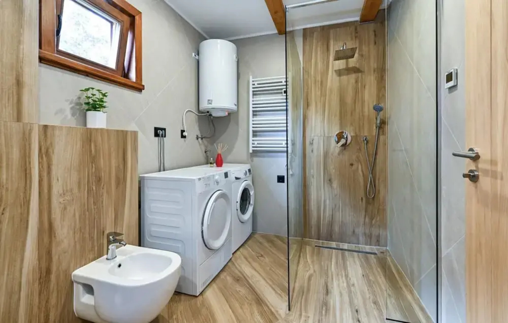 Dream Villa Sleeps 8 With Sauna