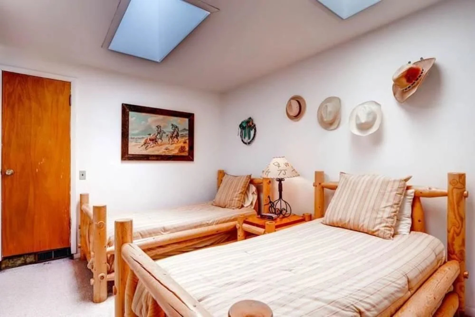 Barbee Cottage Downtown Private Home by McCartney