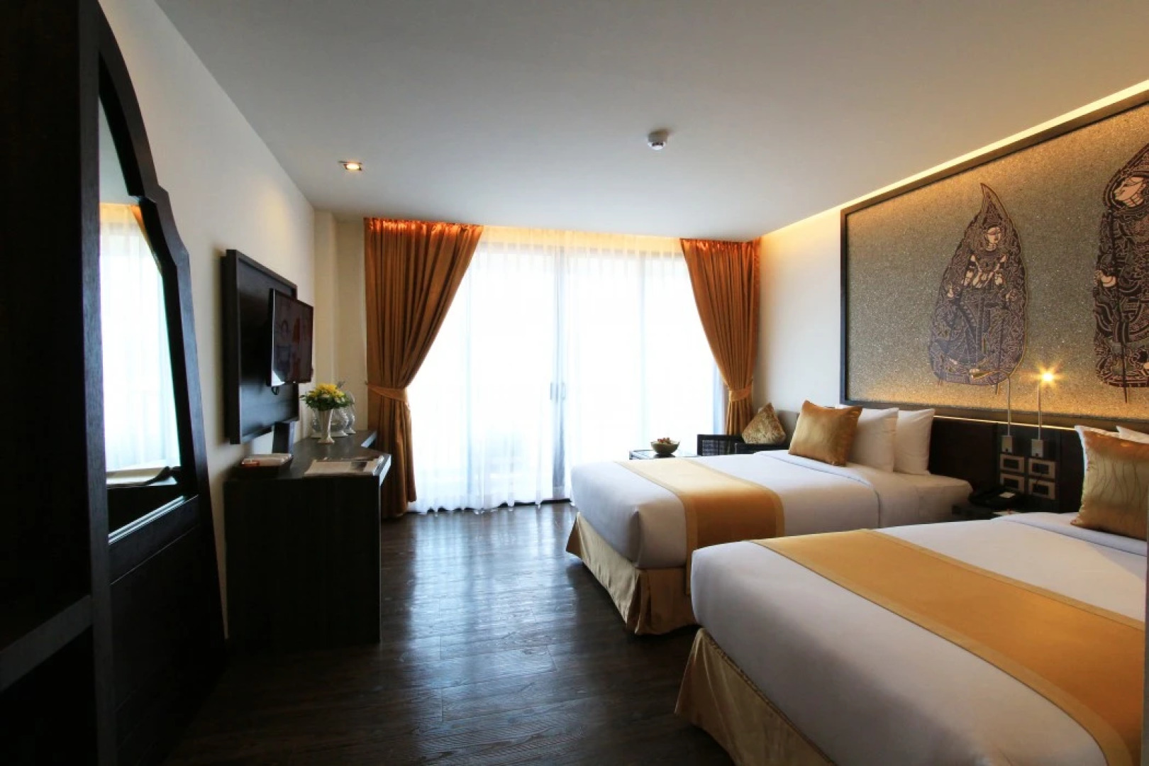 Курортный отель The Beach Heights Resort