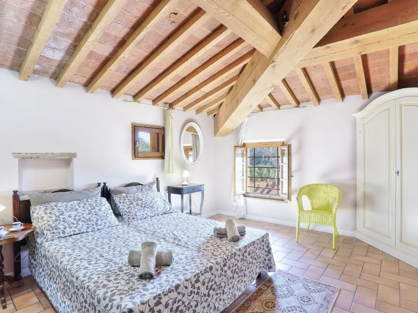 Luxurious Cottage in Palaia With Pool