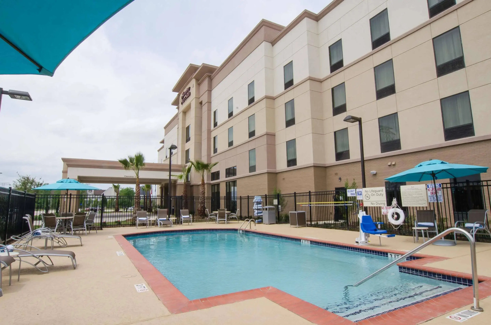 Hampton Inn & Suites by Hilton Houston North IAH