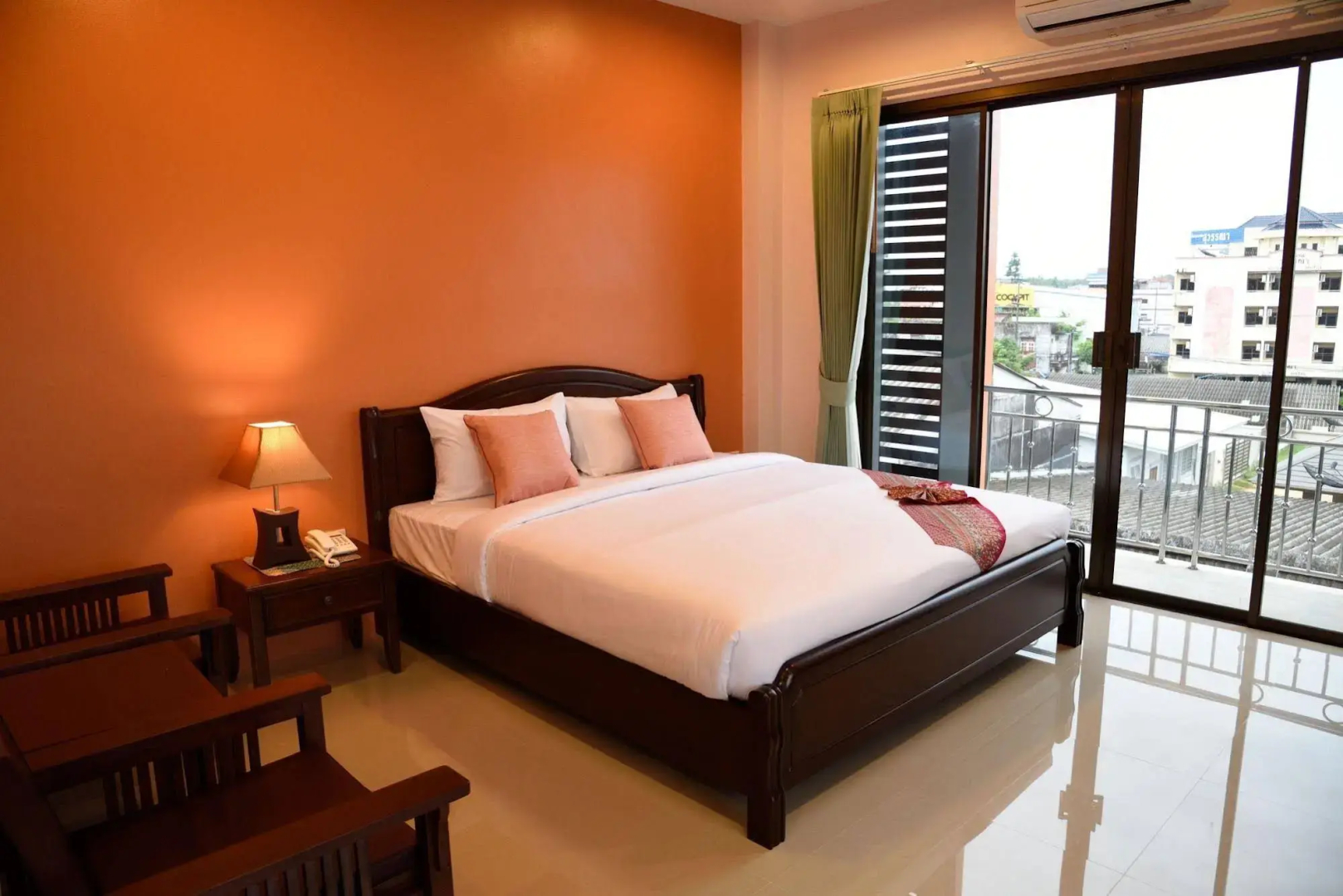 Sripet Hotel