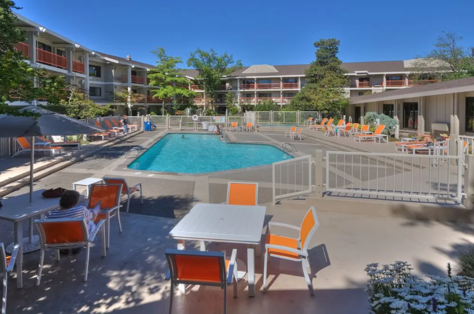 Ashland Hills Hotel & Suites (ex. Village Suites At Ashland Hills)