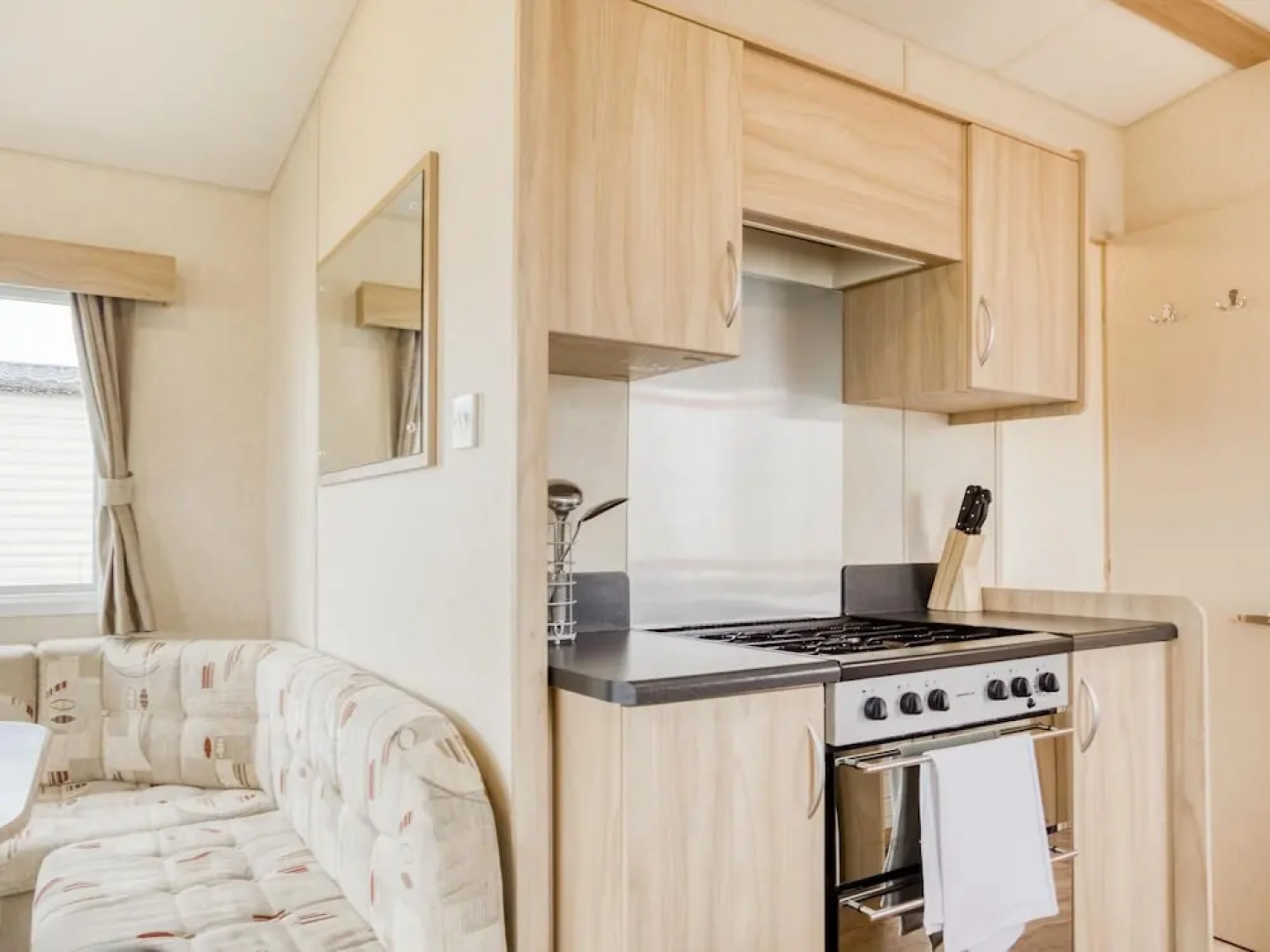 Gorgeous Home in Hastings With Sea Nearby