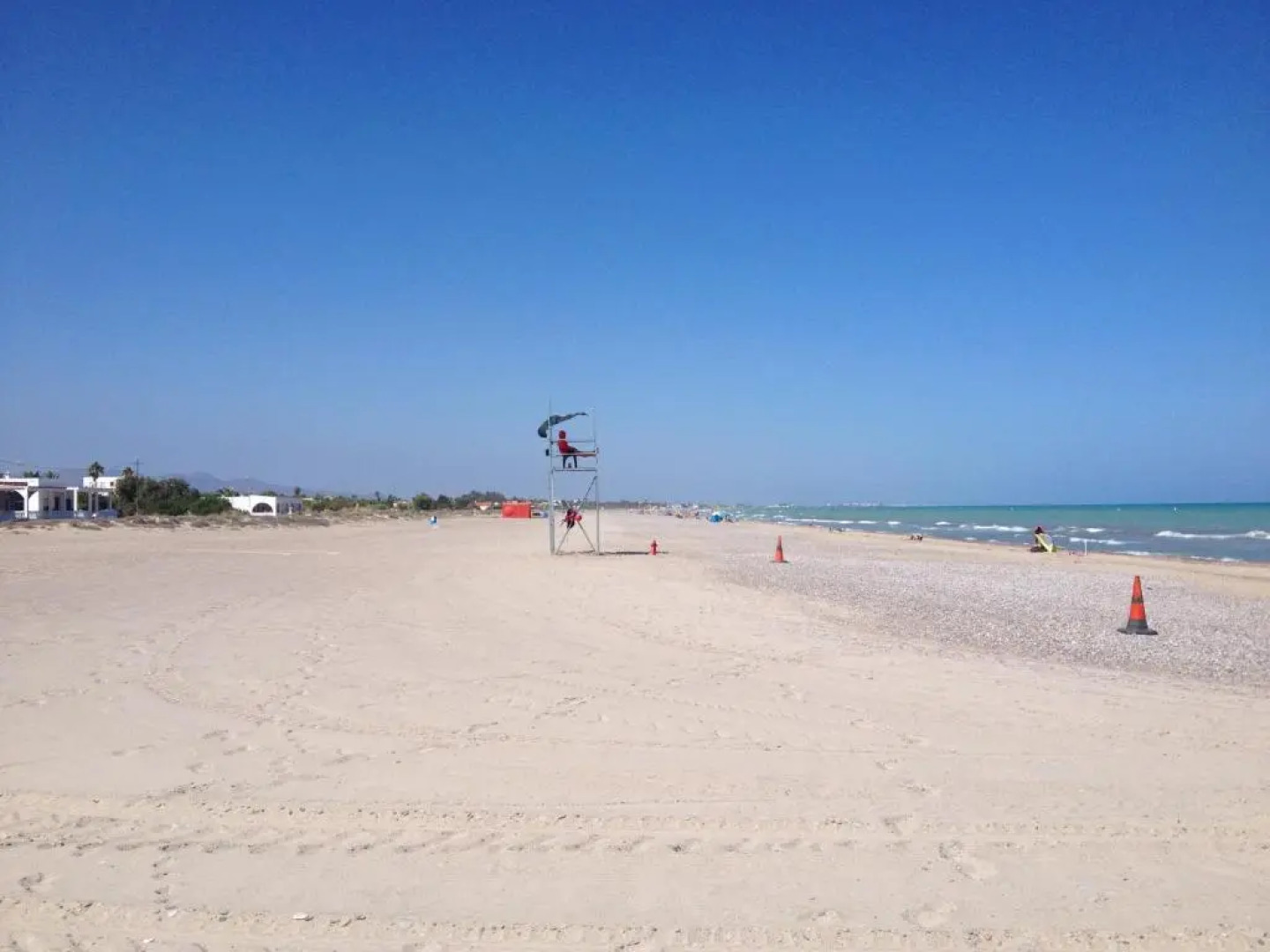 PLAYA ALMARDA,PISCINA,2 TERRAZAS,WIFI,PARKING,BBQ,TRANQUILo