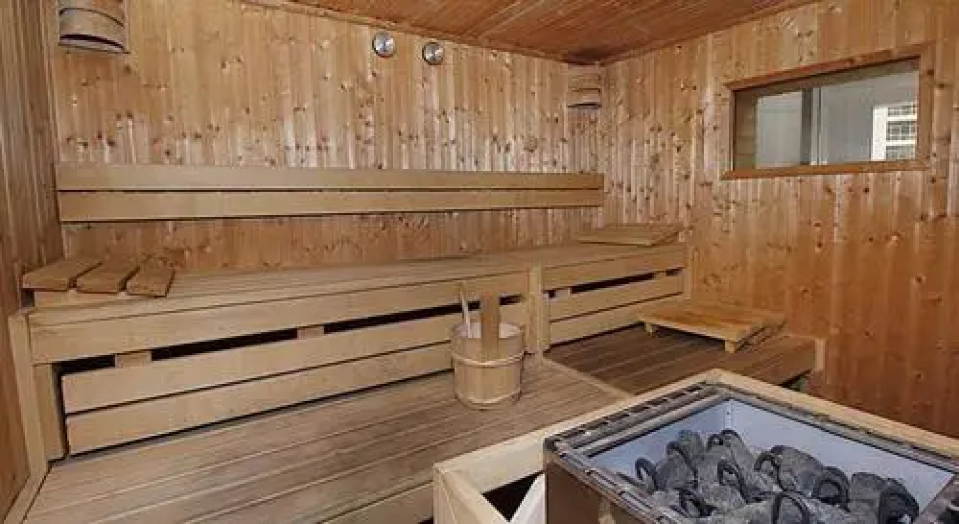 HiGuests - Sky Views