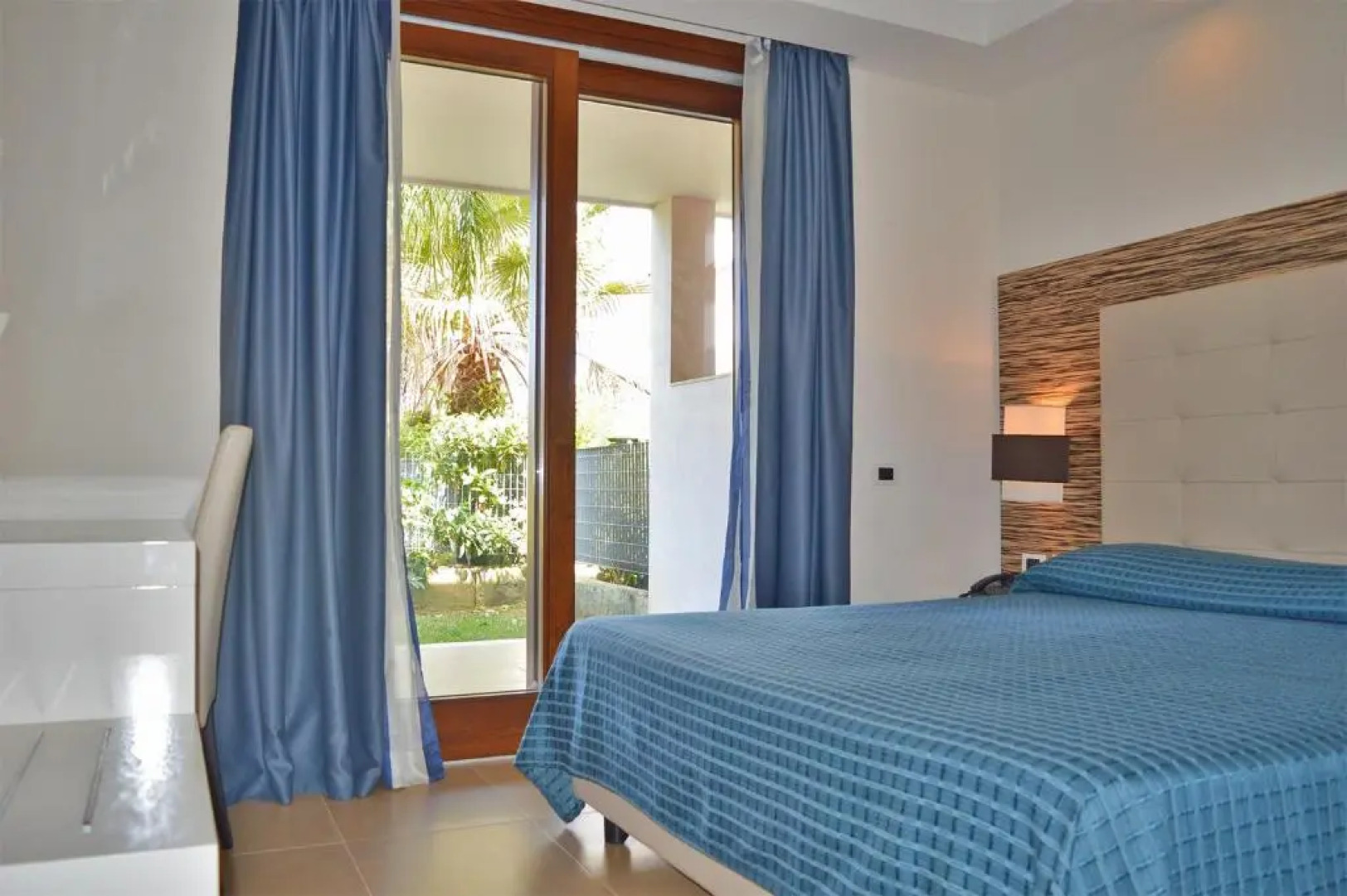 Prince Franklyn Hotel