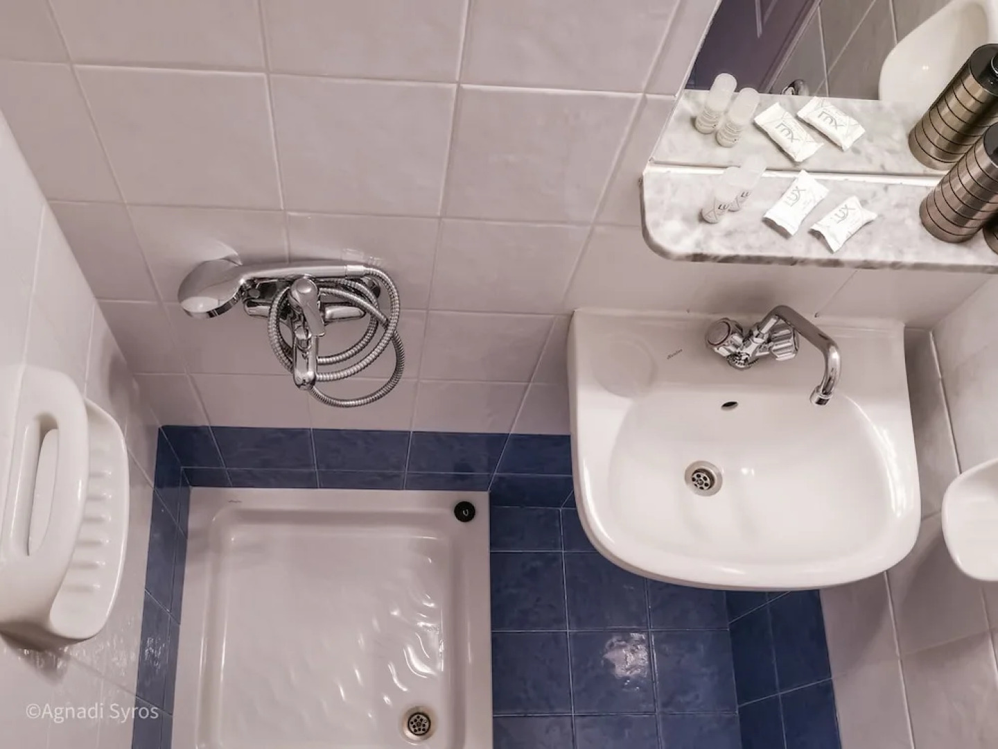 Agnadi Syros Studios & Rooms