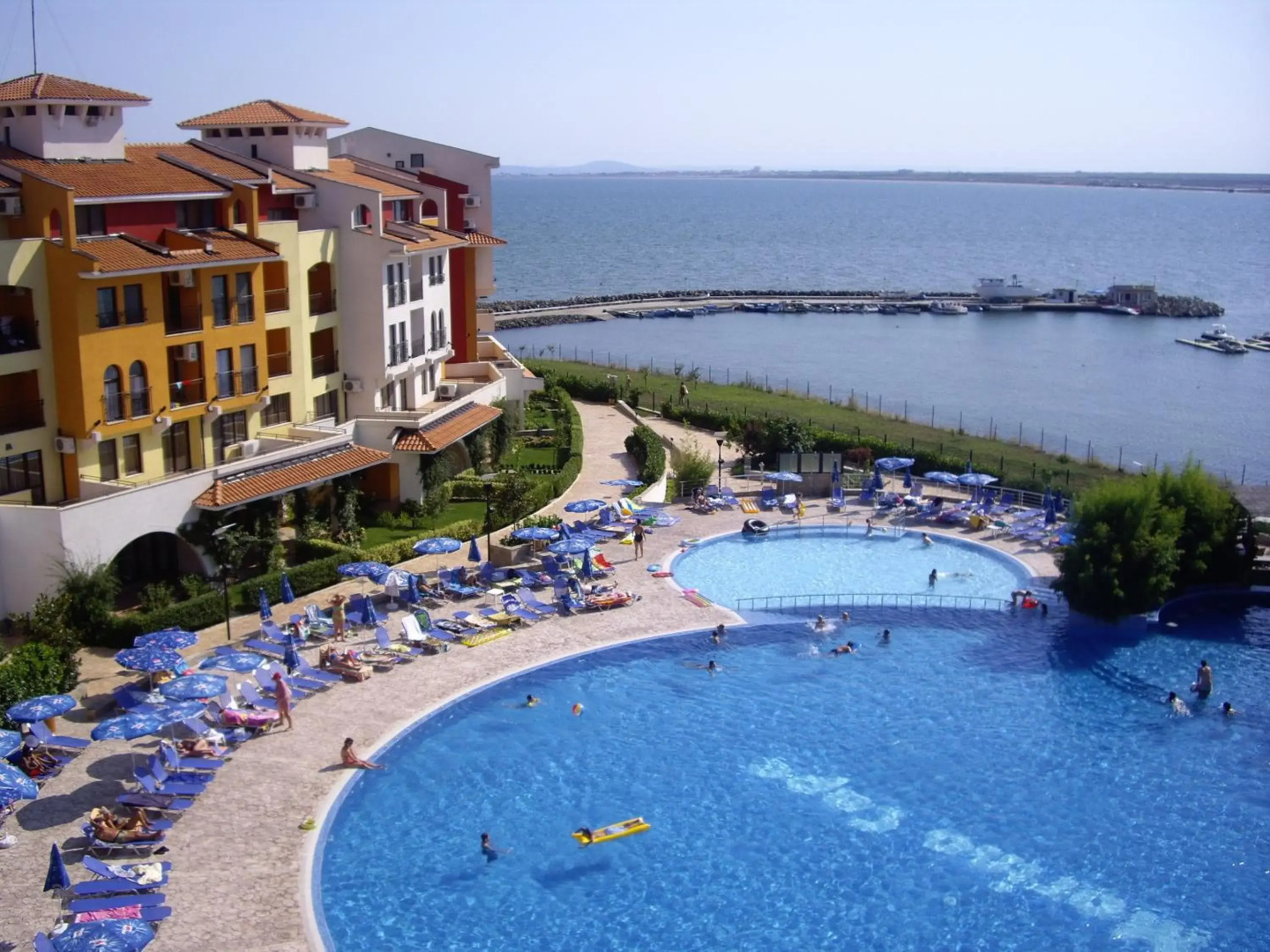 Private Apartment in Marina Cape QUIET AND RELAX complex 33 8