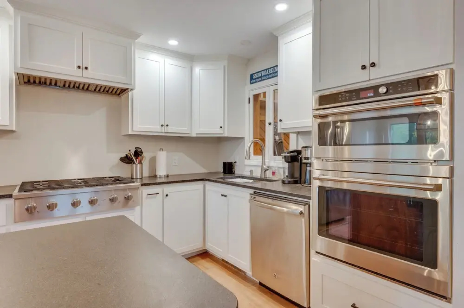 Ski-in Condo w/ Hot Tub on Burke Mtn Slopes!