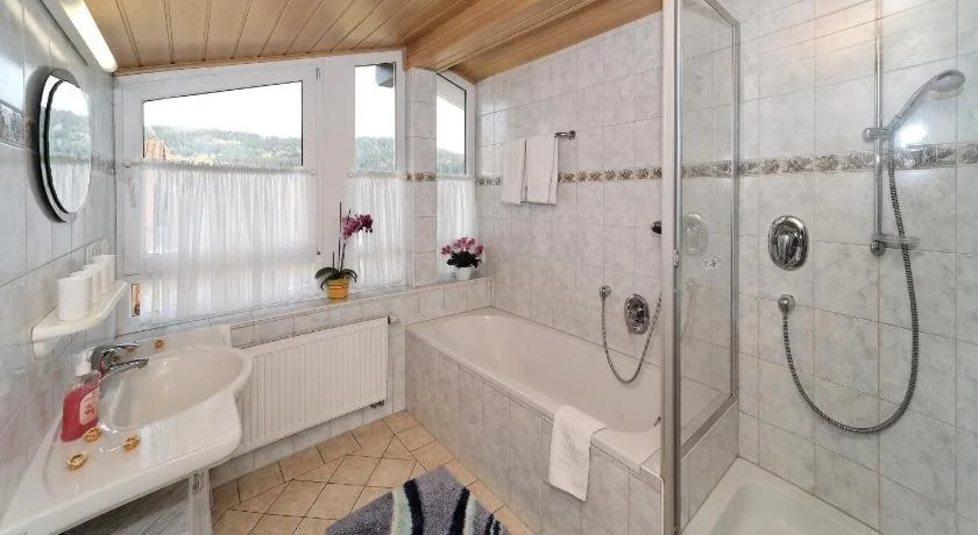 Hotel "Haus am Berg"