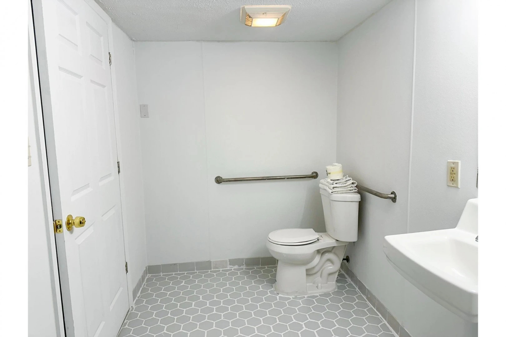 Hahira Inn By OYO near Valdosta