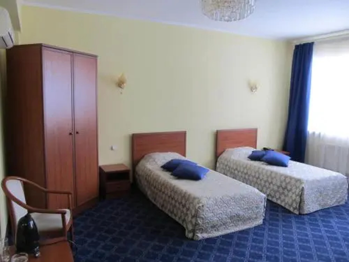 Ланч Кафе Инн