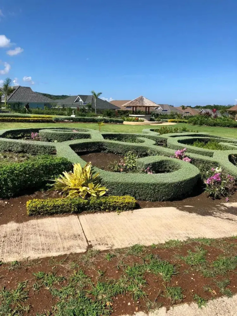 Coolshade Luxury Villa