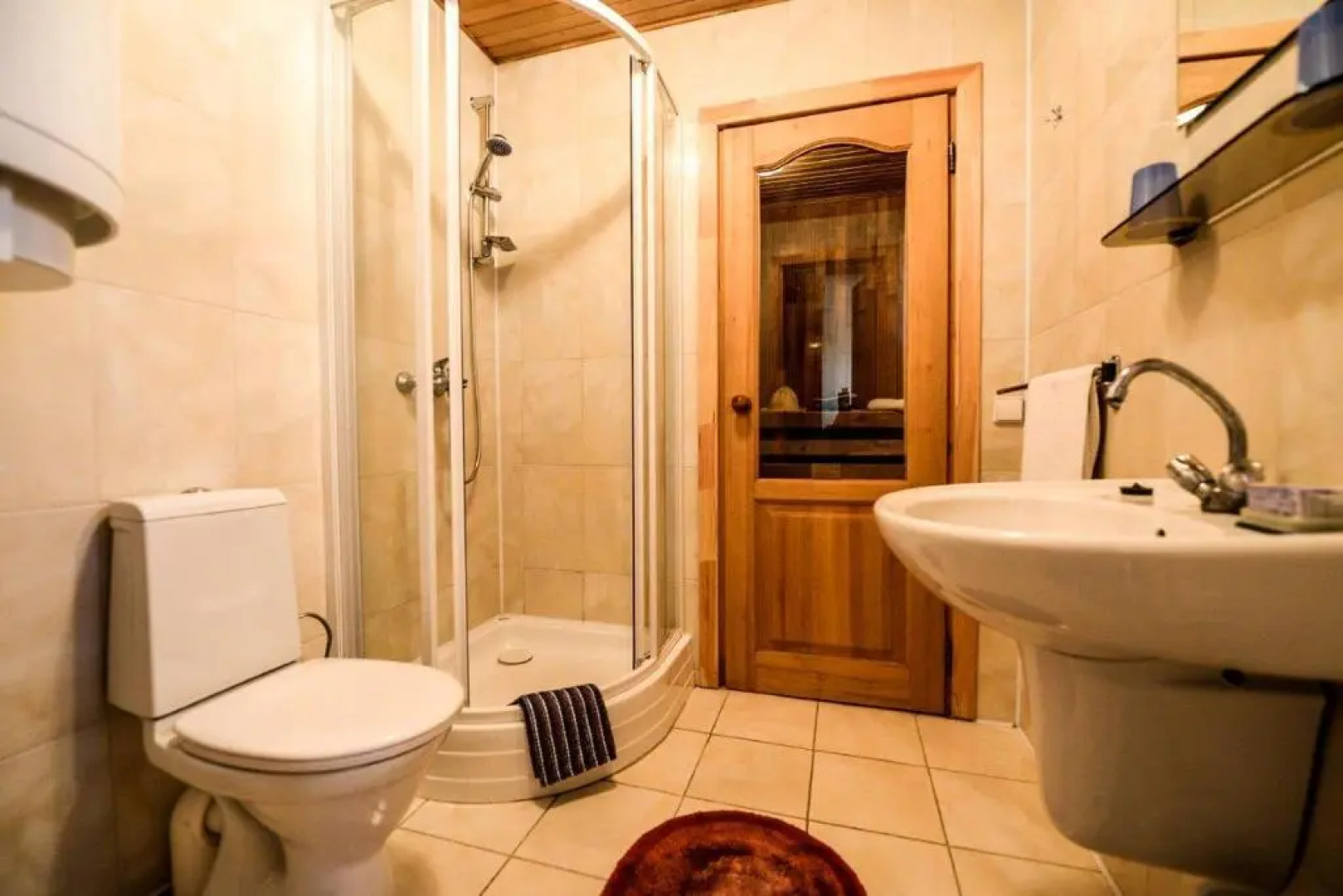 Apartamentas ''Jūratė'' 6-8 asmenims su sauna, privačiu kiemeliu prie jachtklubo.