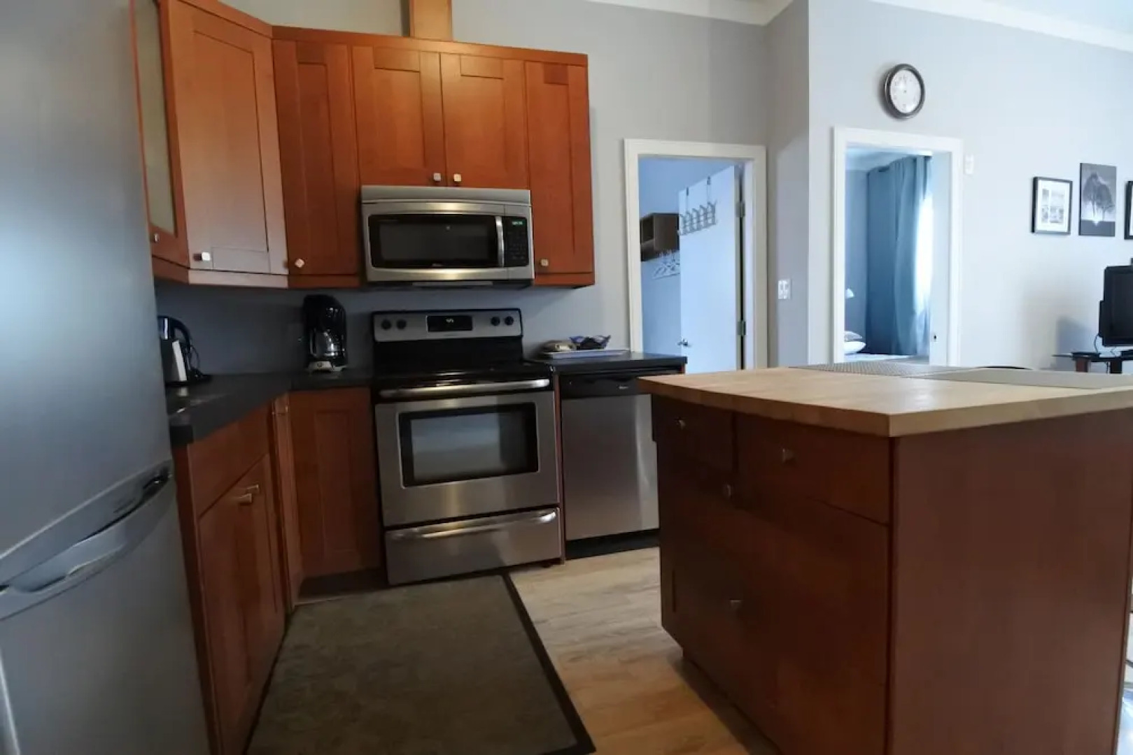 Black Rooster Guesthouse