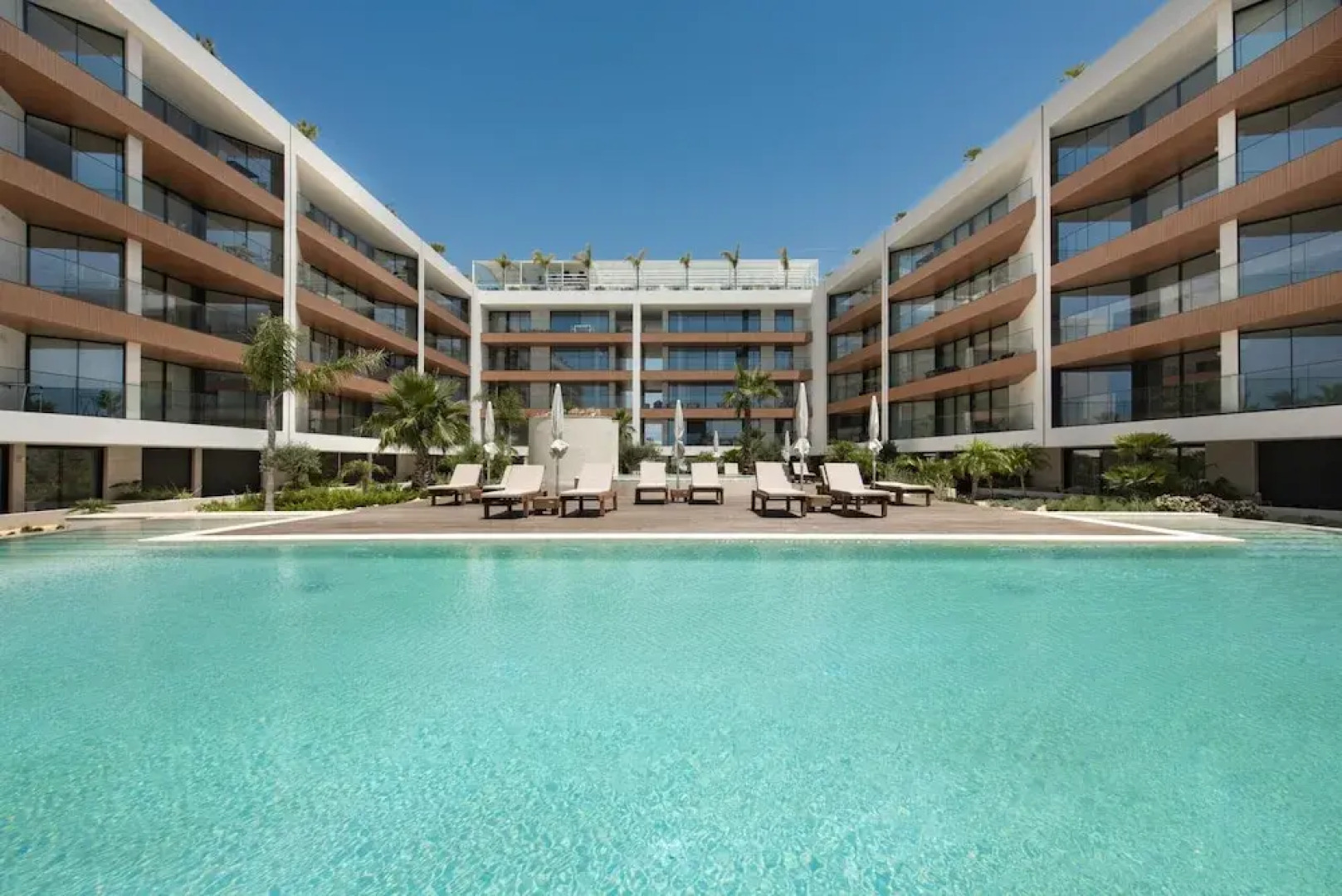 Del Mar Apartment - BT