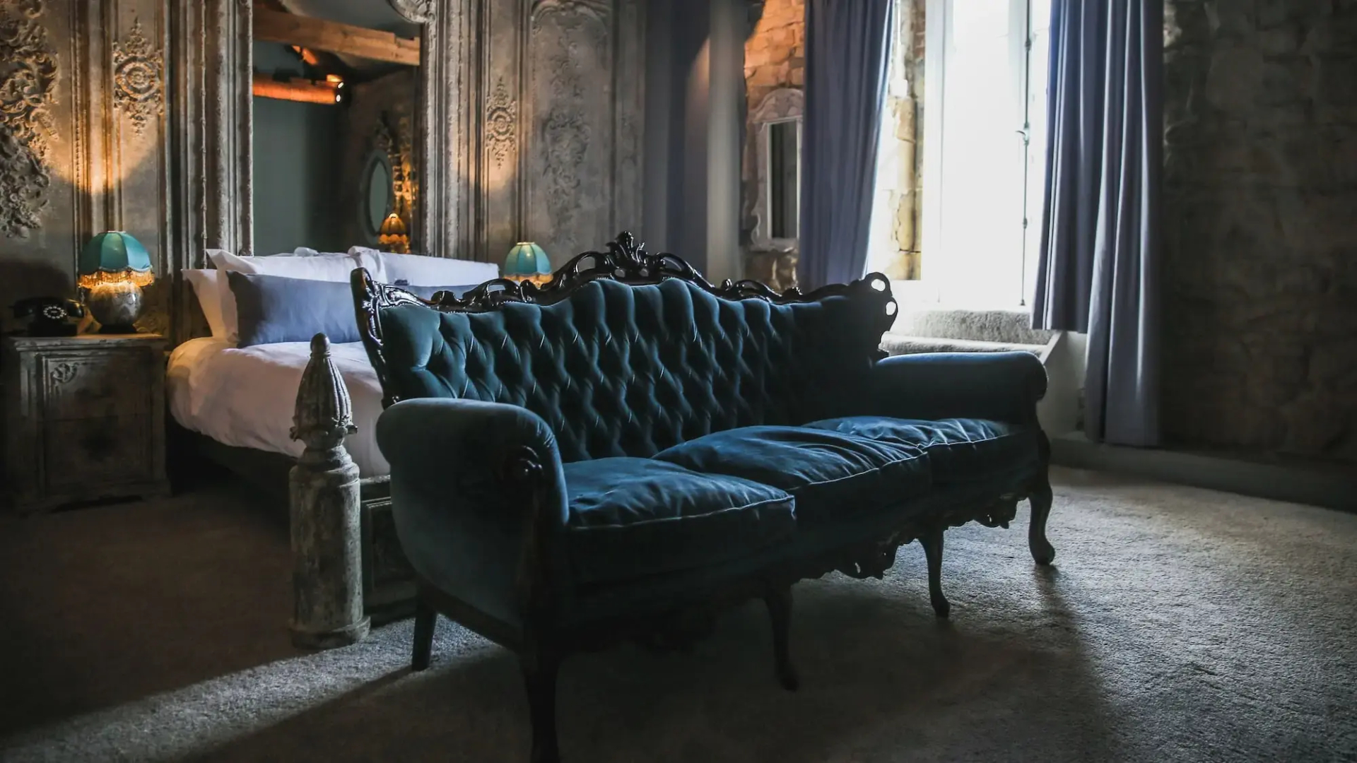 Le Petit Chateau & William de Percy