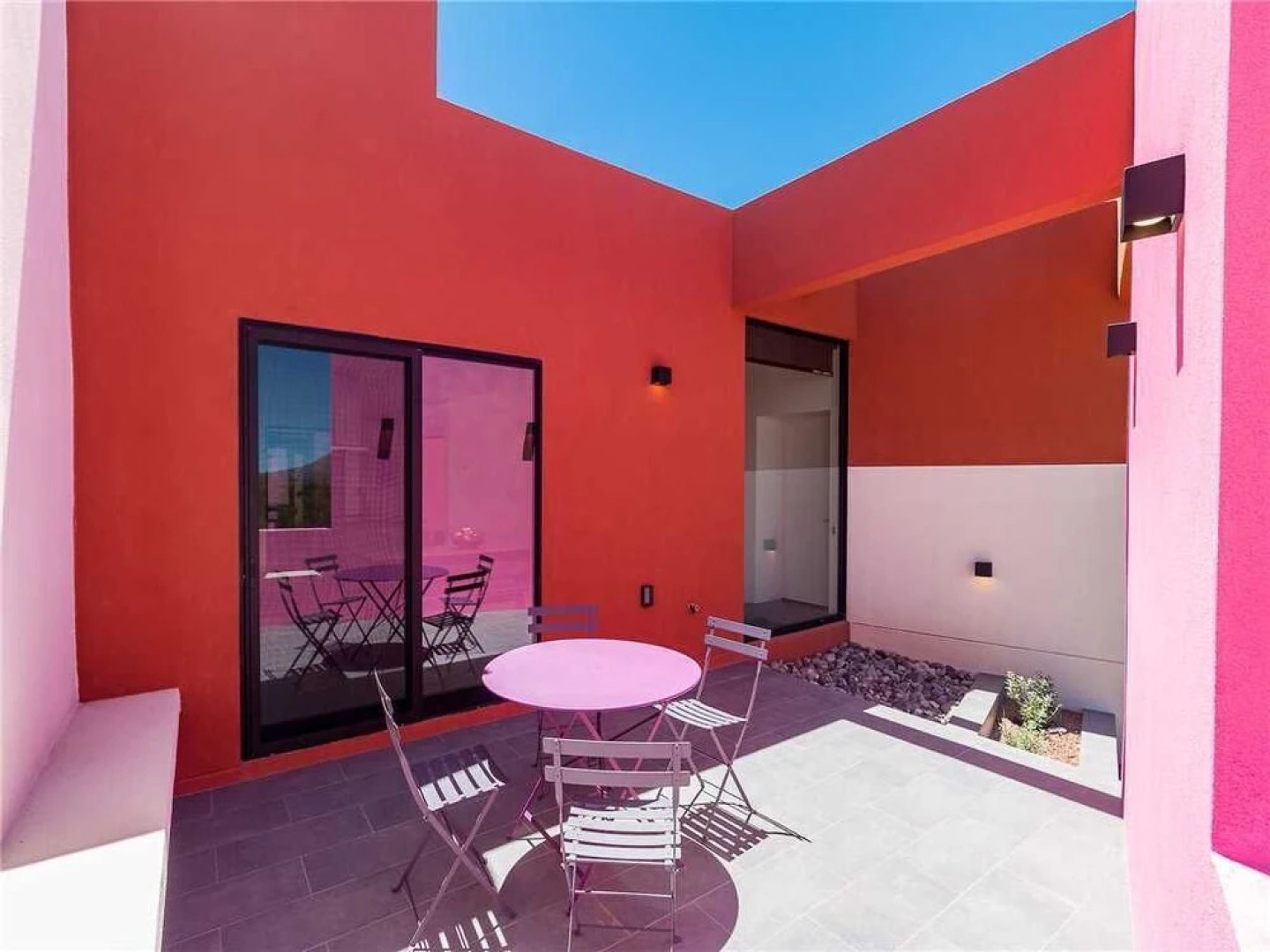 Casa de los Suenos, 2 Bedrooms, Sleeps 4, Fireplaces, Hdtv, Wifi