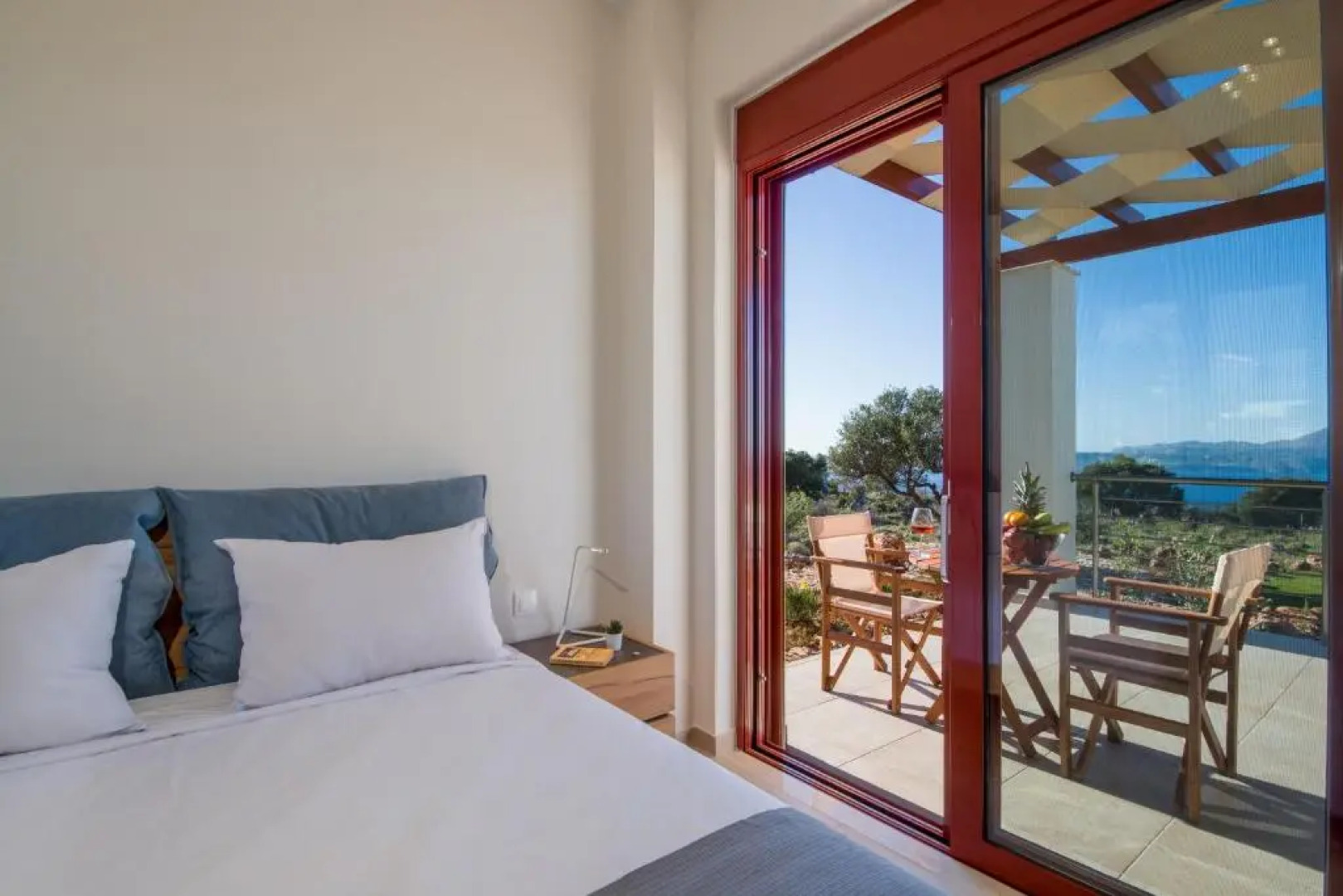 PhenΩmena Apartments