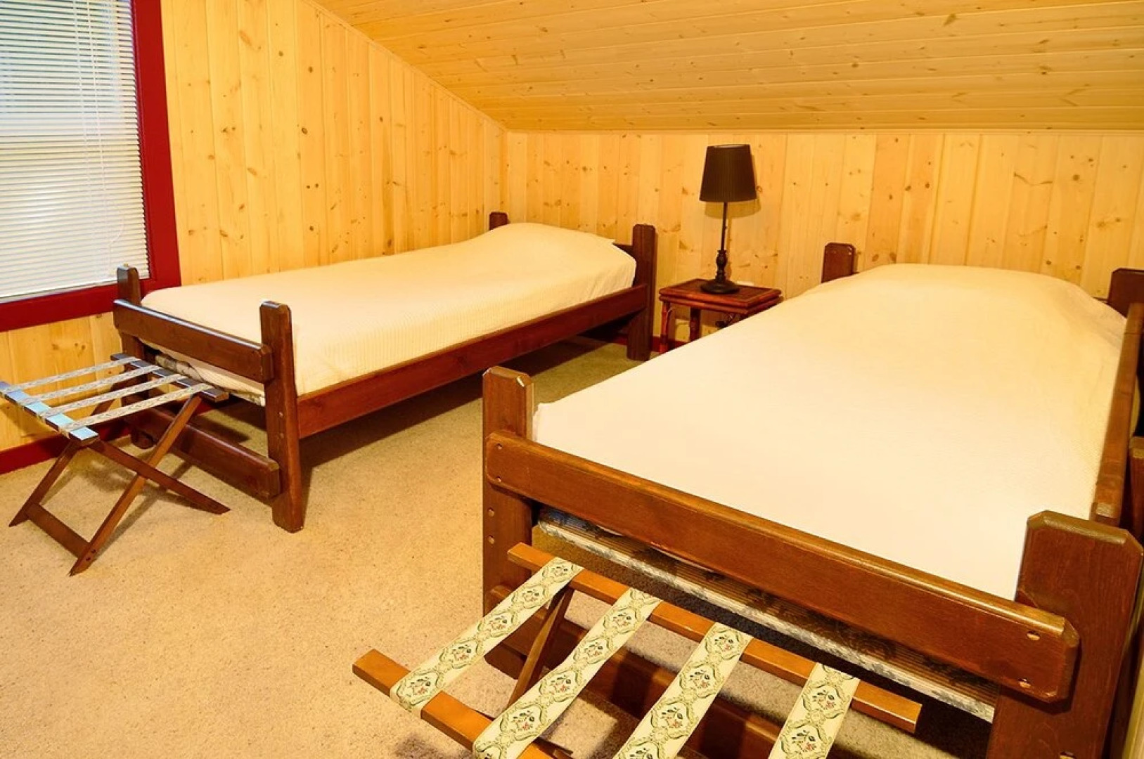 Money Creek Lodge - Five Bedroom Cabin with Hot Tub