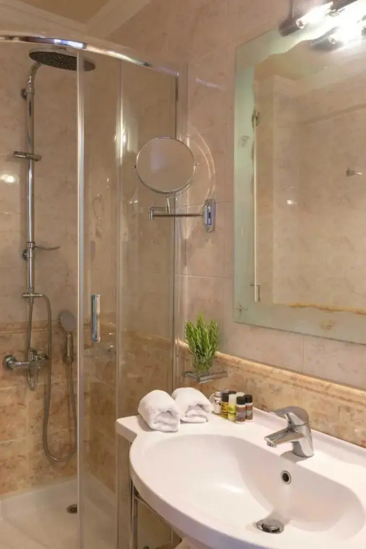 Aneroussa Beach Hotel