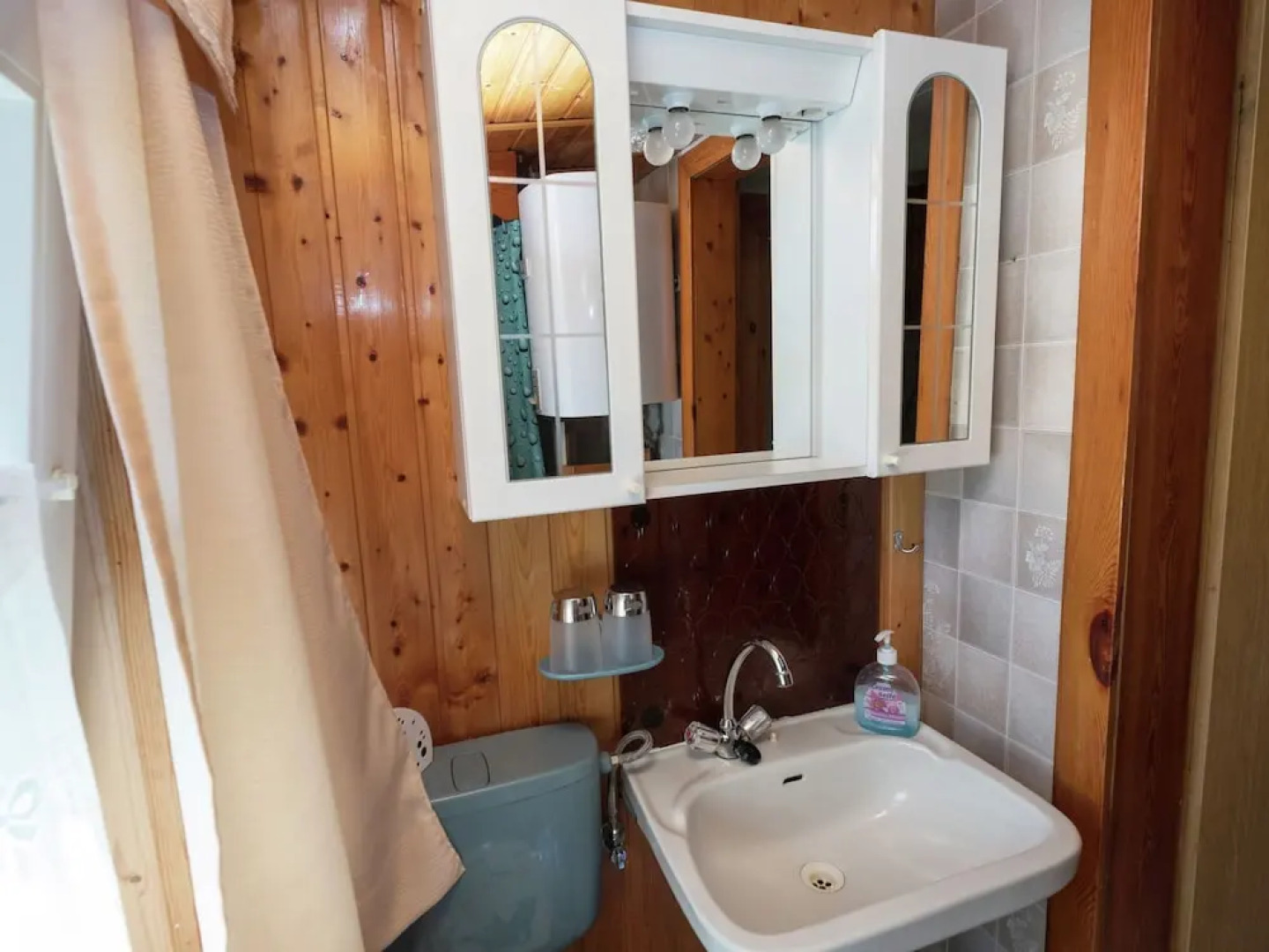 Tempting Holiday Home in Gntersberge for Romantic Getaway