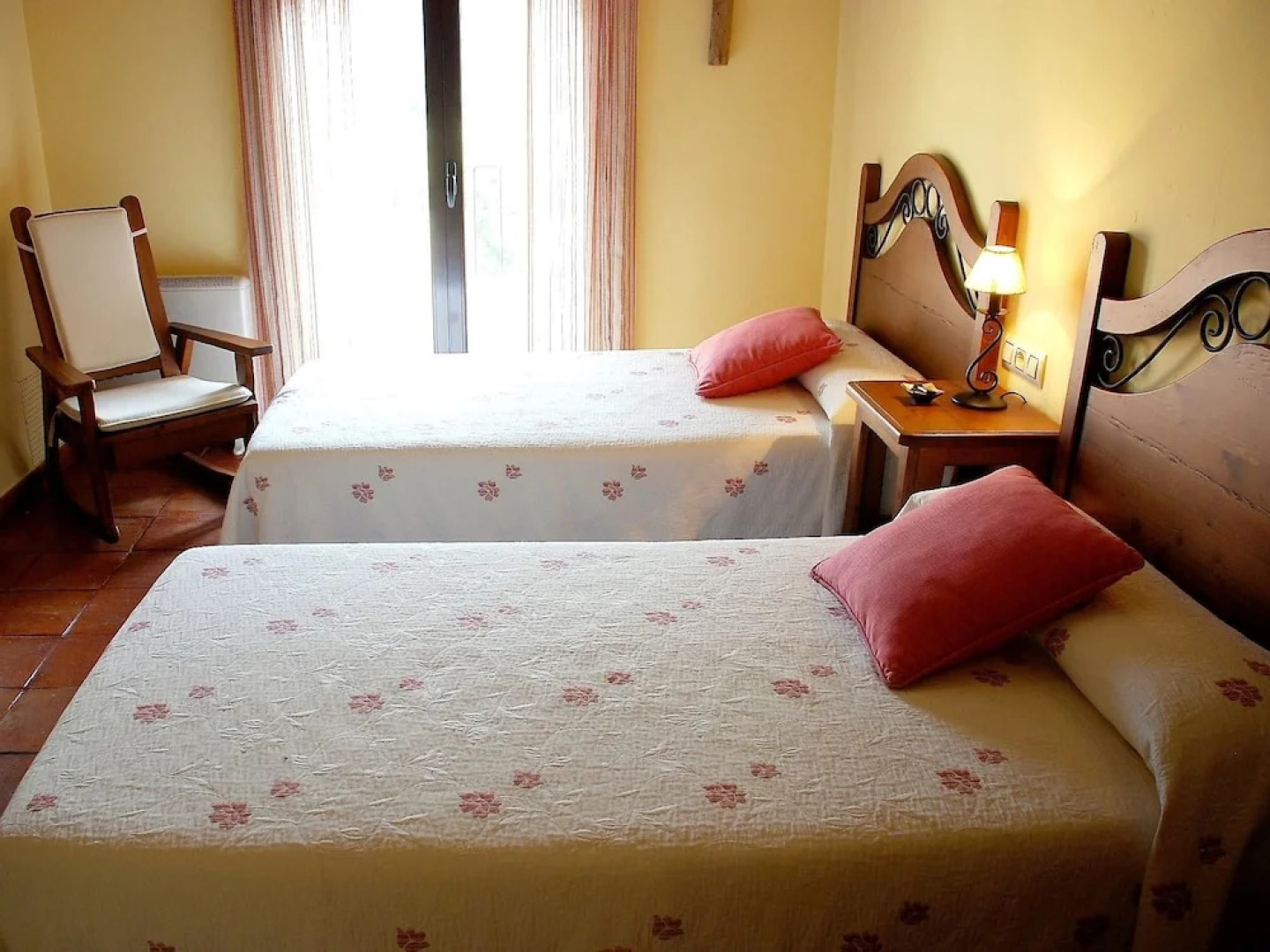 House With 4 Bedrooms in Navas de Estena, With Wonderful Mountain View