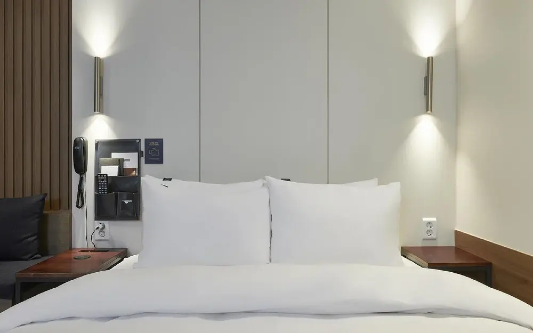 Seosan Lake Park Just Sleep Hotel