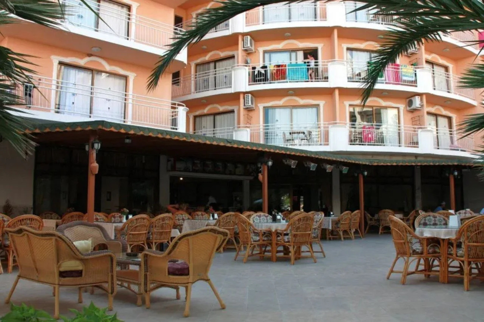 Mutlu Apart Otel