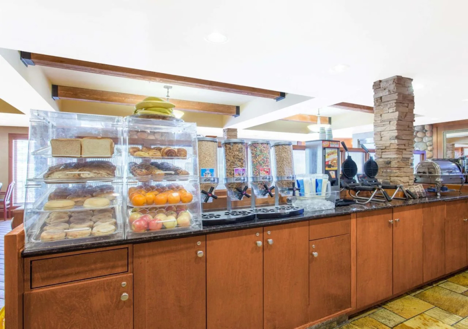 Canmore Inn & Suites