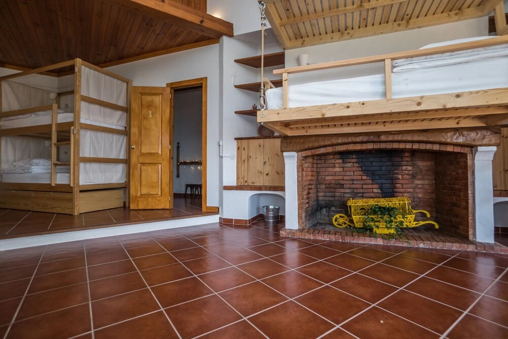 Ericeira Villa Surf Camp Hostel