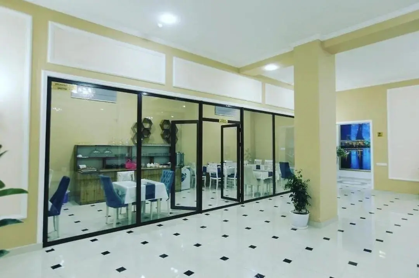 Humo Plaza Hotel