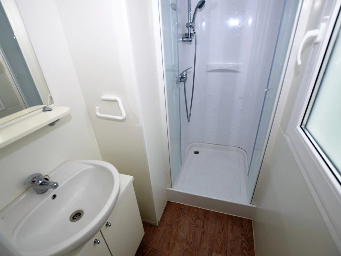 Cute Mobile Home in Januv Dul Bohemian Near Forest